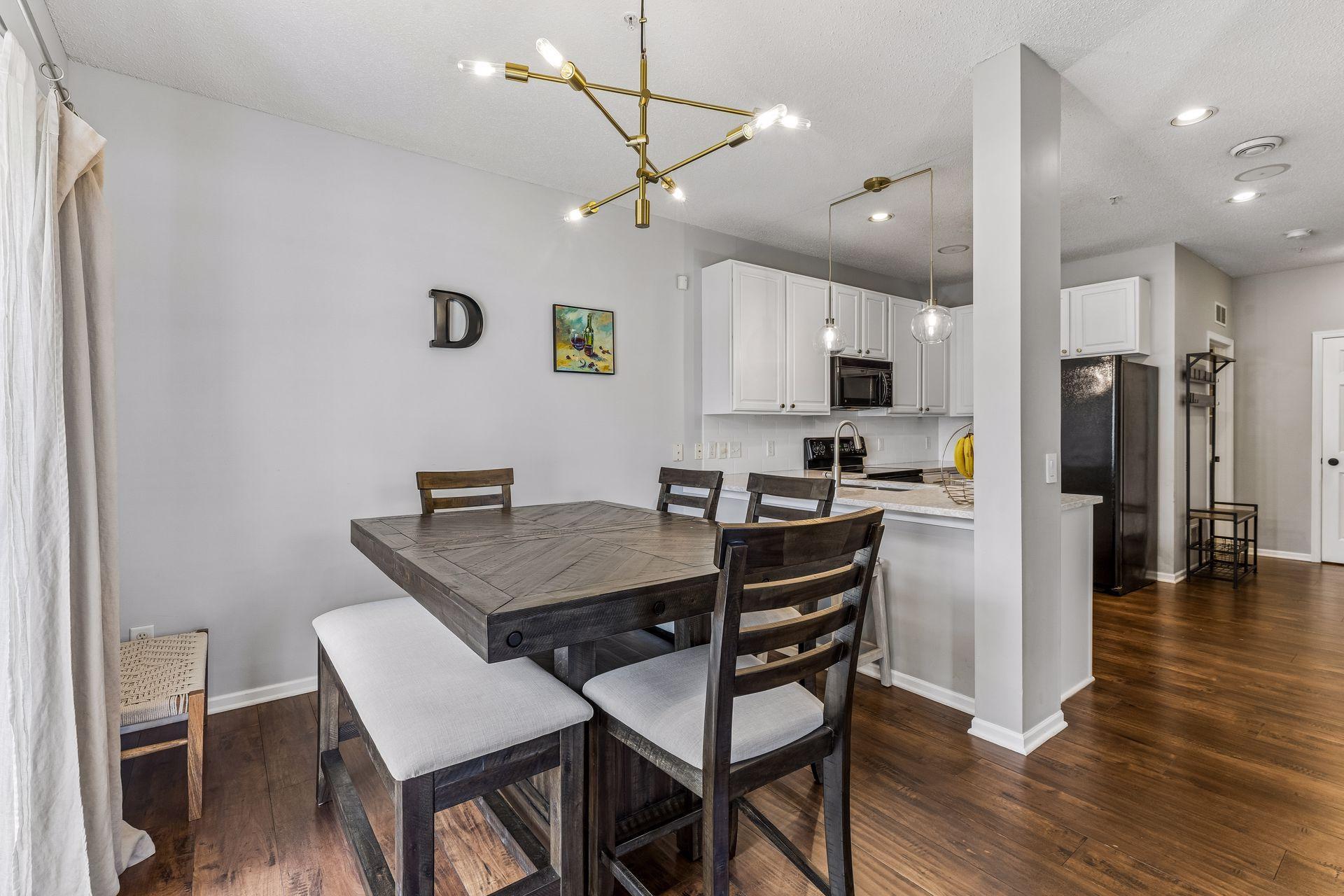 5035 Garland Lane N Unit: 5035E