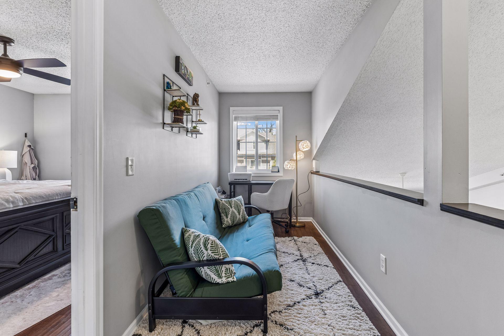 5035 Garland Lane N Unit: 5035E
