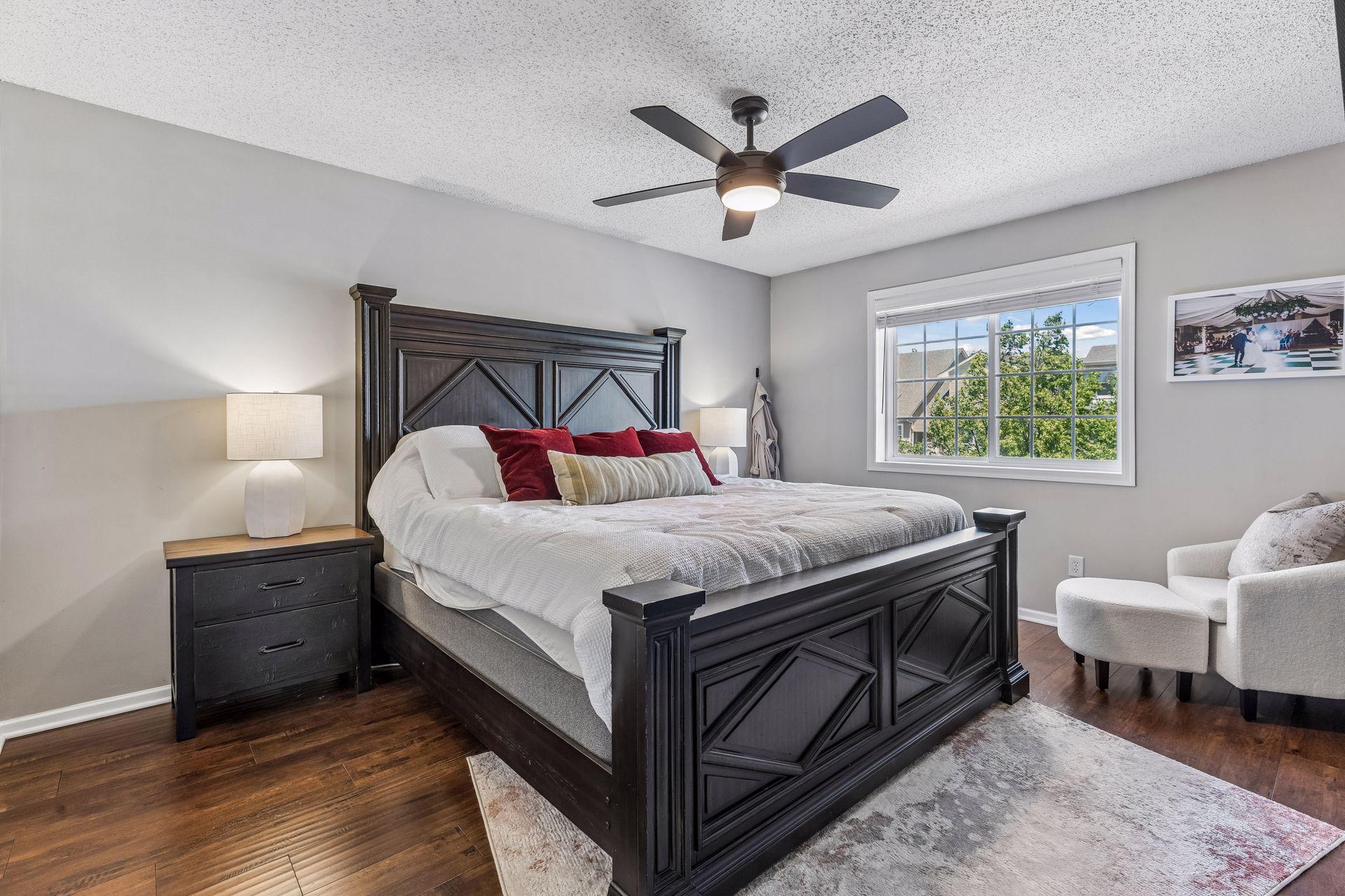 5035 Garland Lane N Unit: 5035E