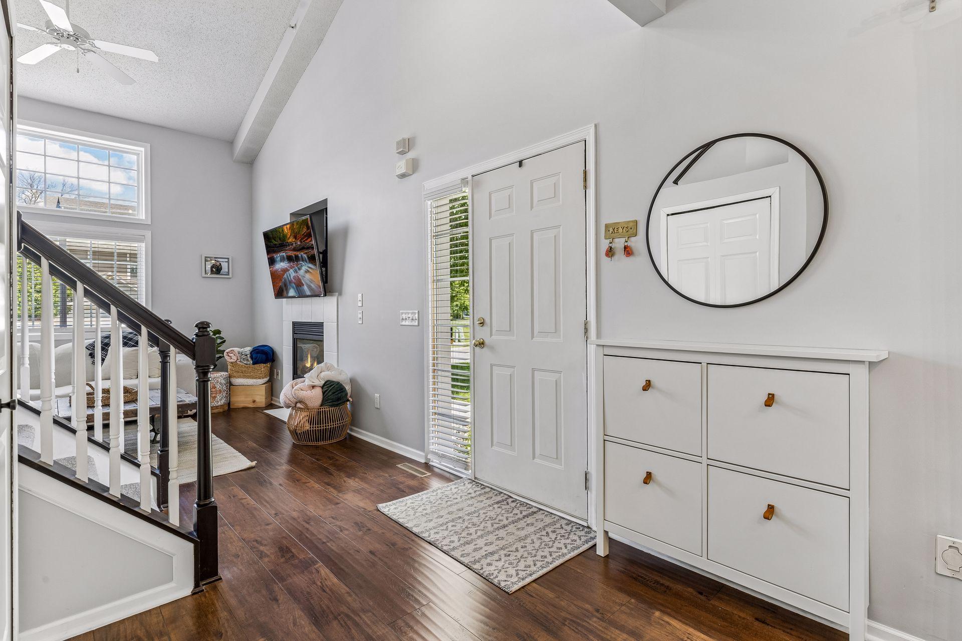 5035 Garland Lane N Unit: 5035E
