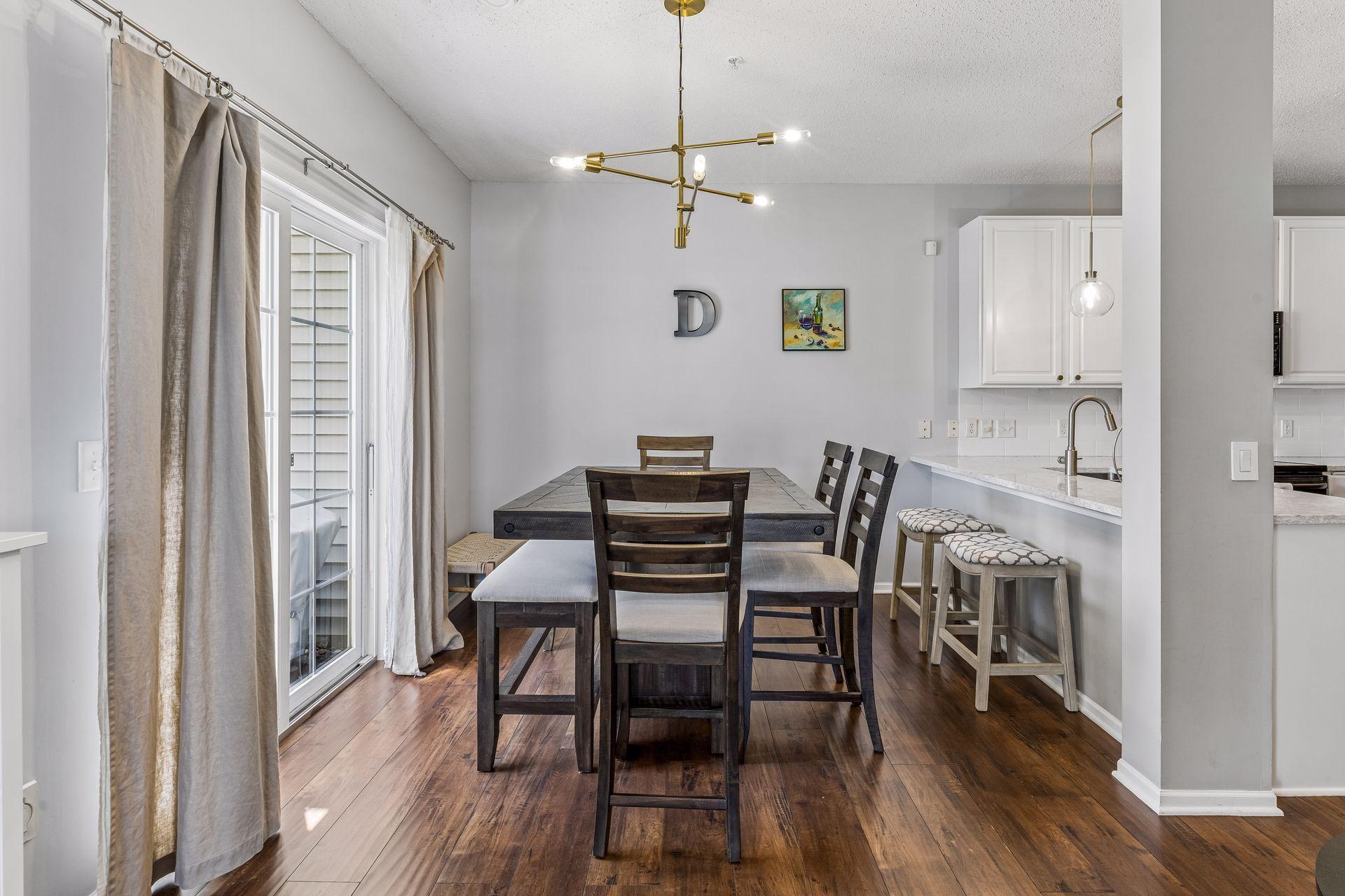 5035 Garland Lane N Unit: 5035E