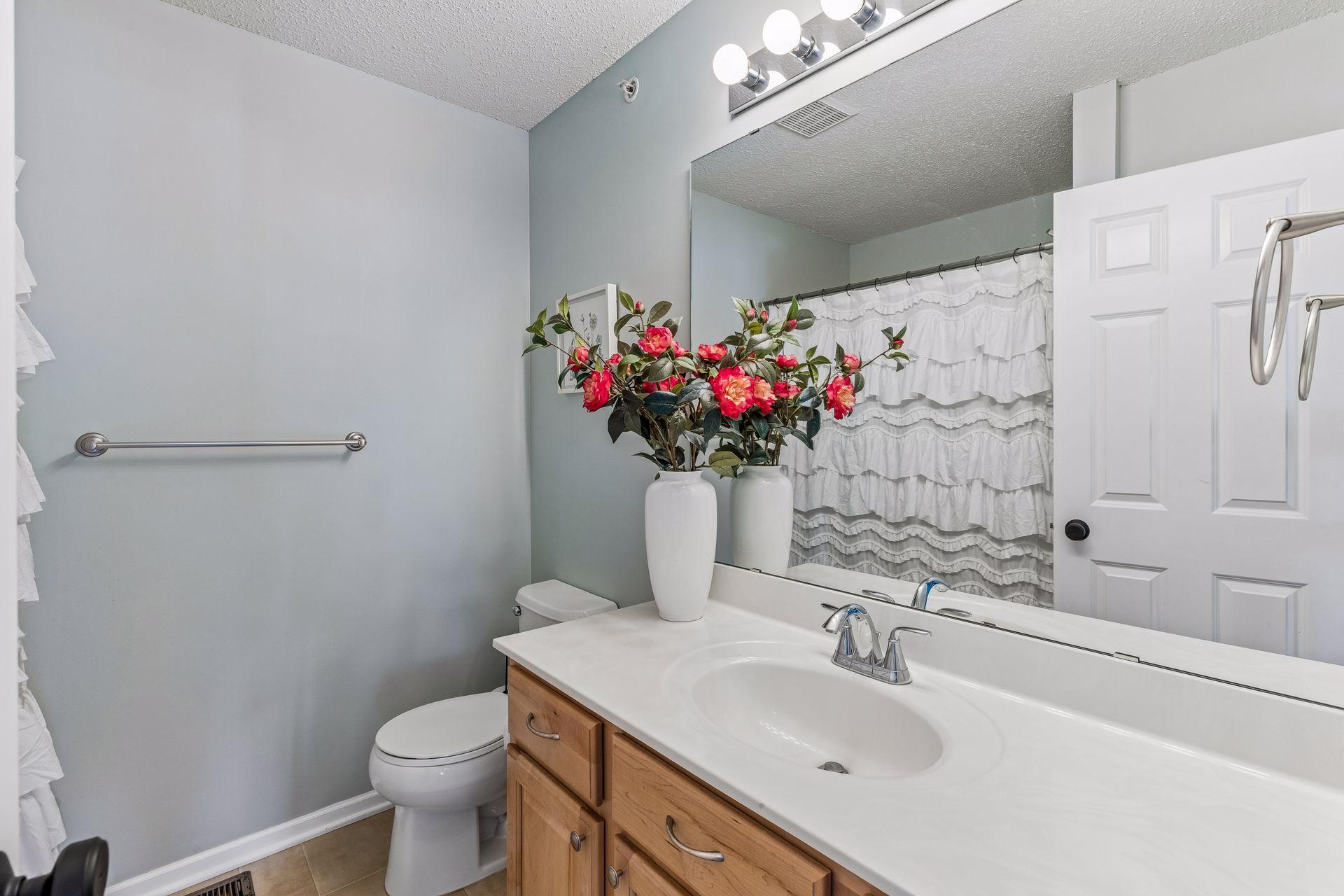 5035 Garland Lane N Unit: 5035E