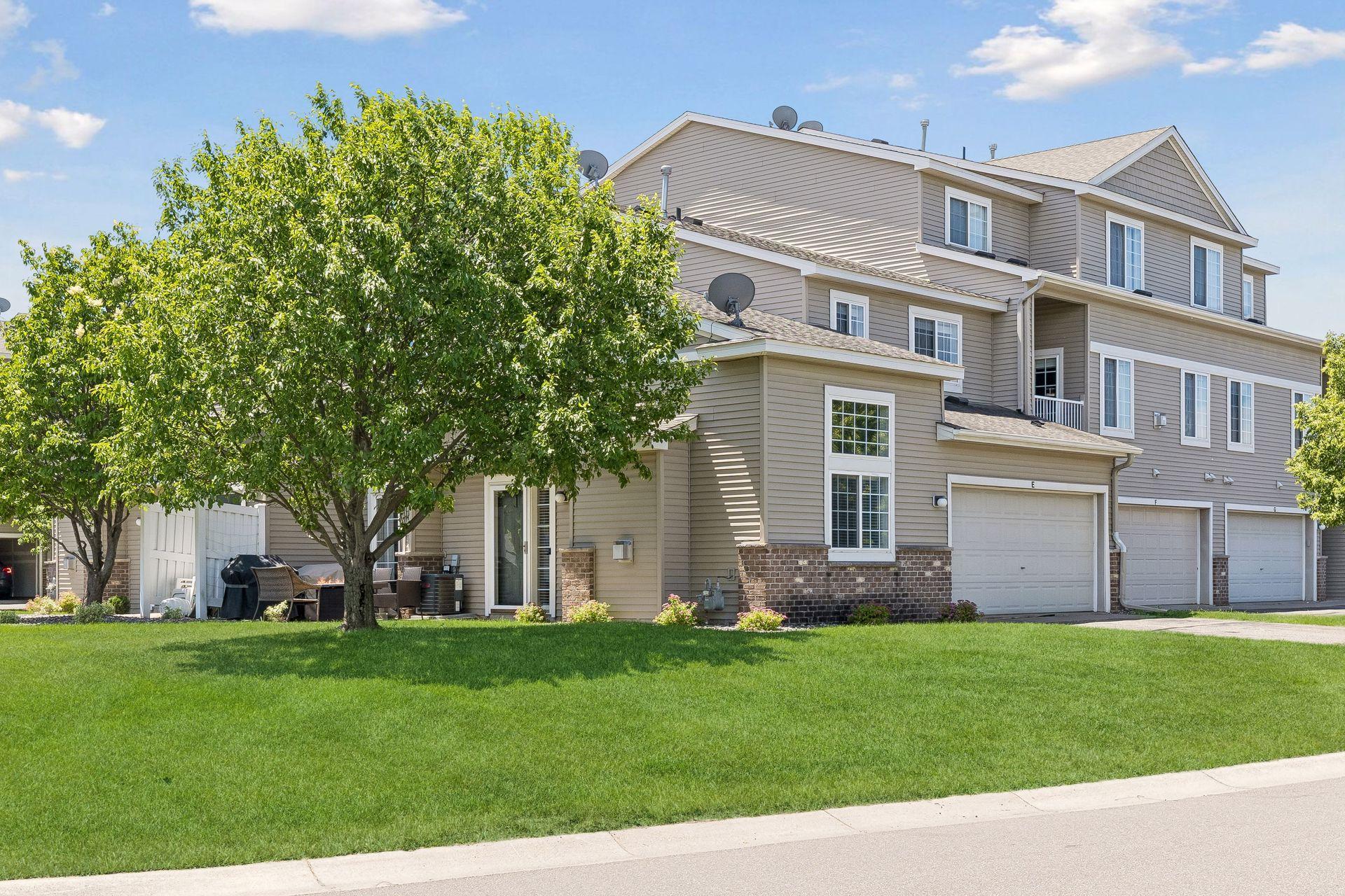 5035 Garland Lane N Unit: 5035E