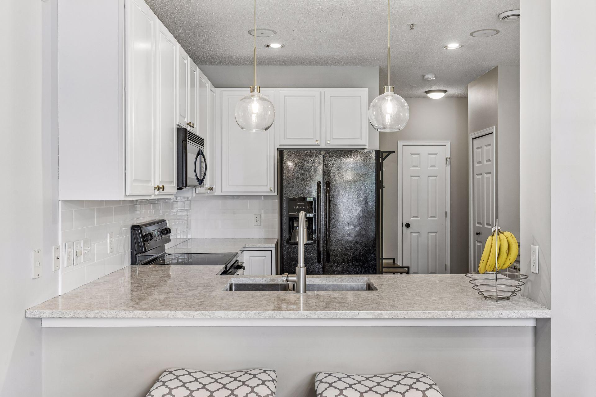 5035 Garland Lane N Unit: 5035E