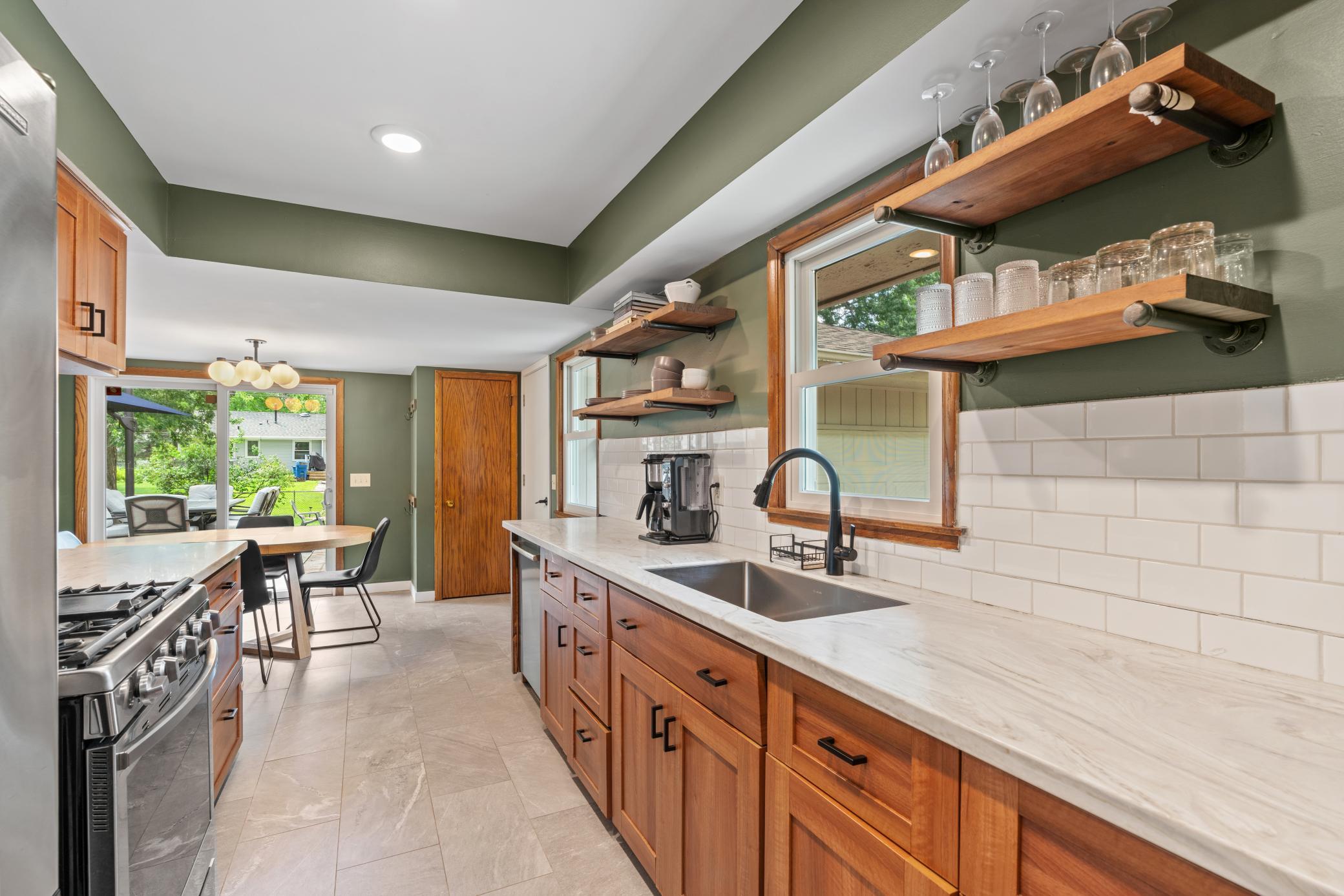 10916 Ewing Avenue S