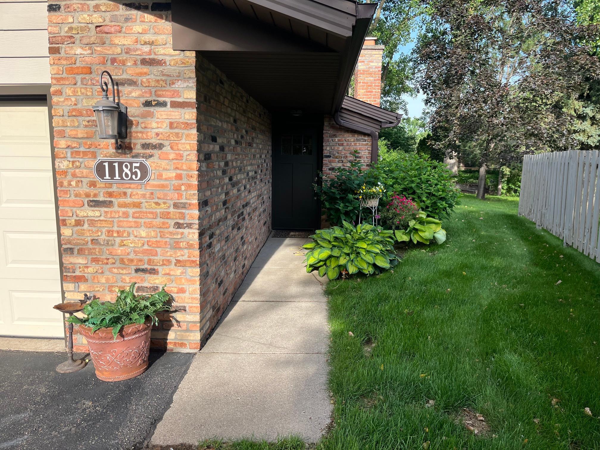 1185 weston