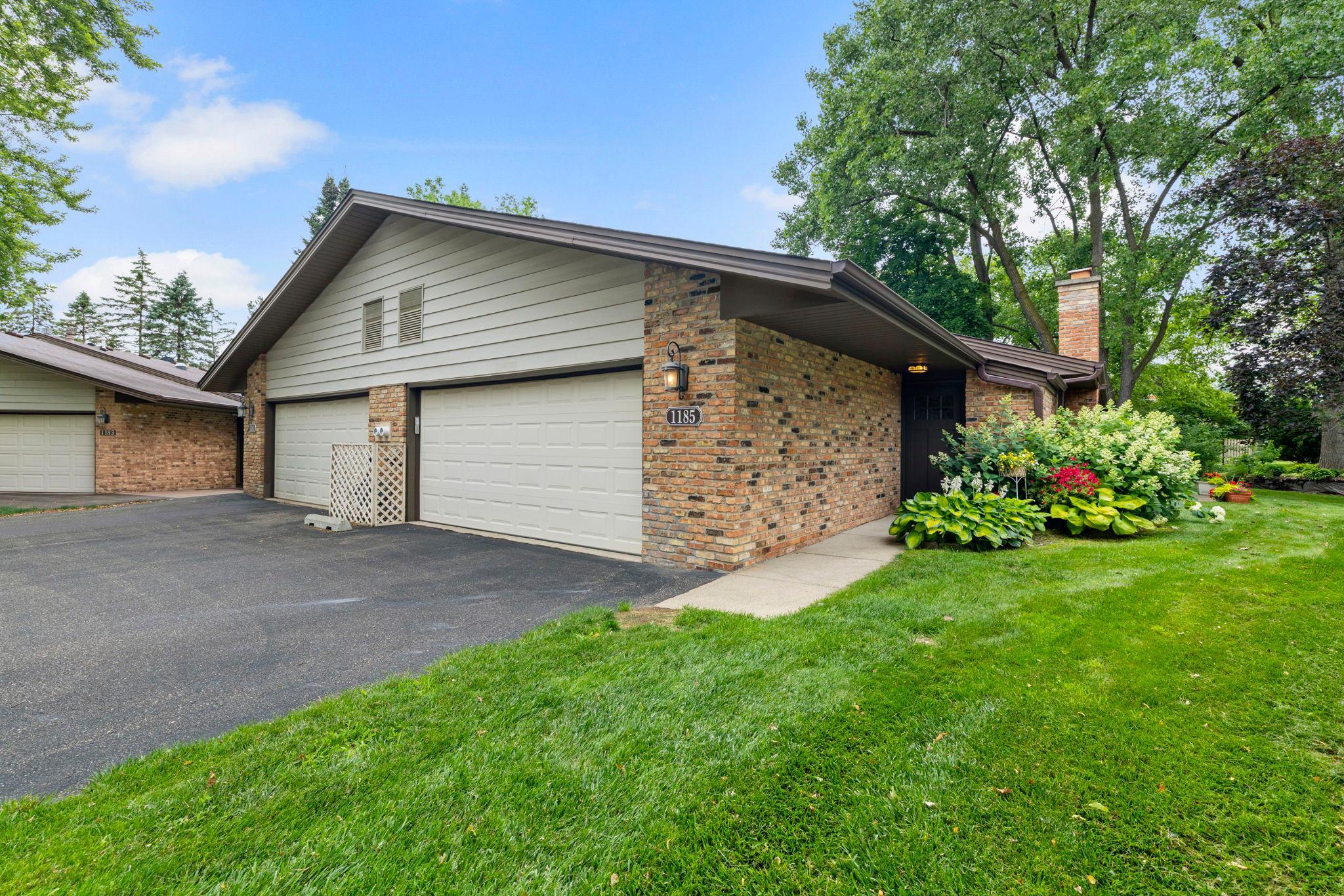 1185 weston