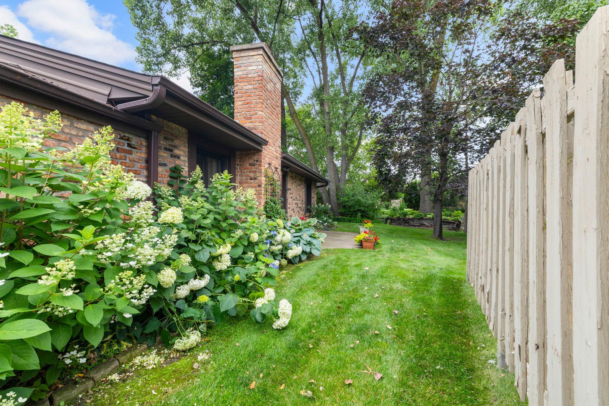 1185 weston