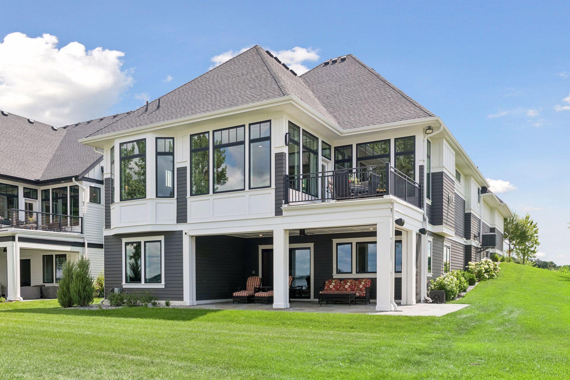 161 Lakeshore Circle