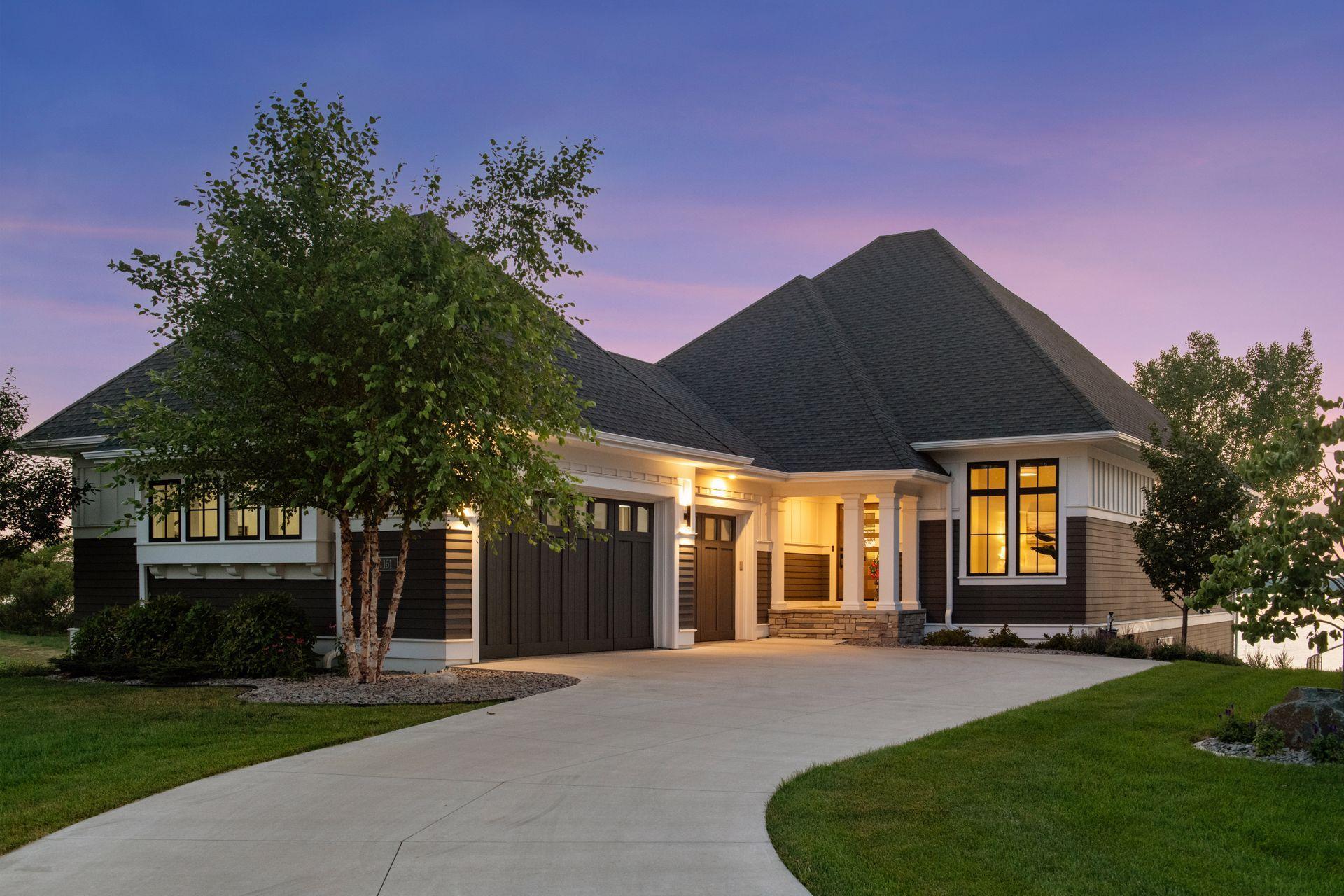 161 Lakeshore Circle