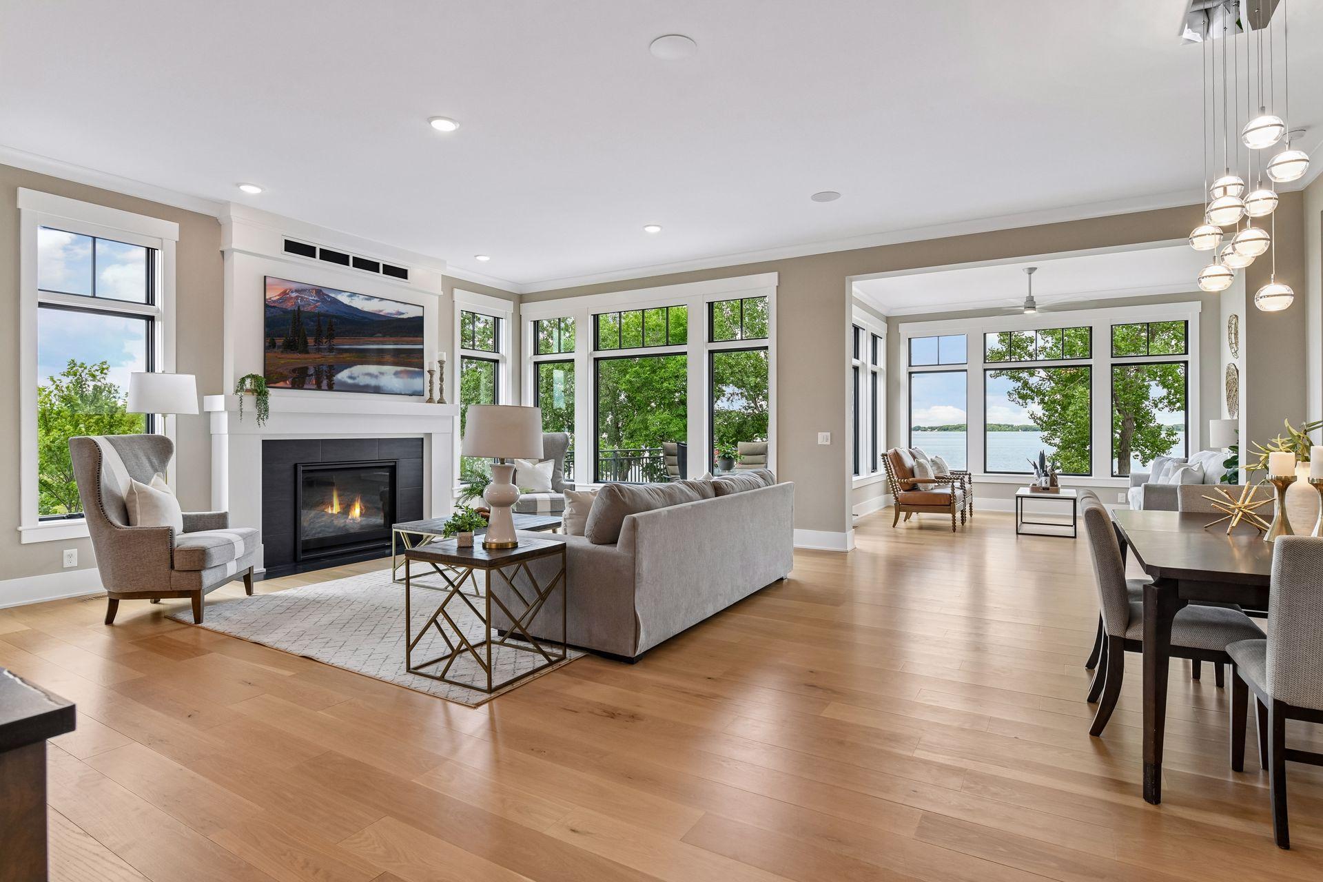 161 Lakeshore Circle