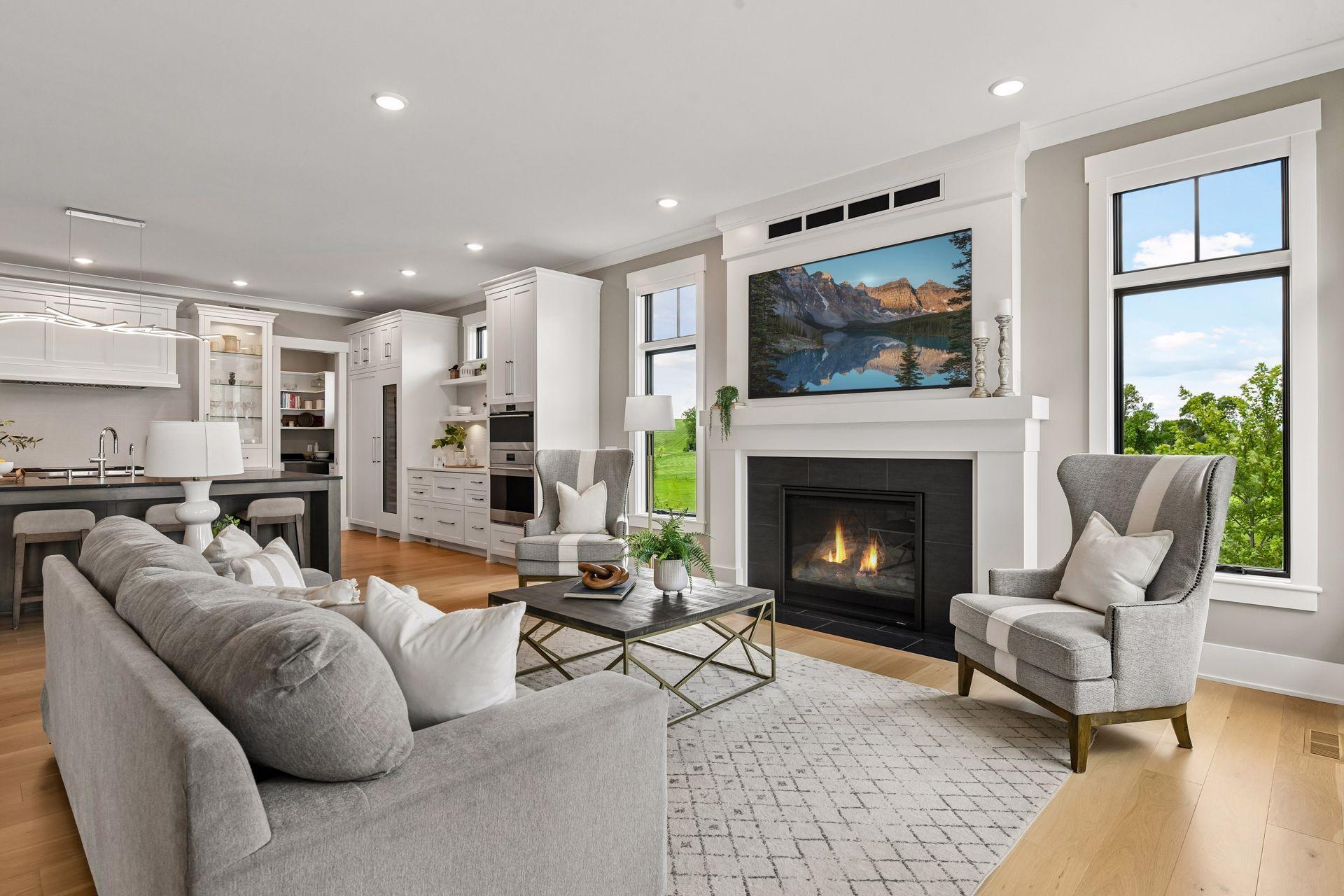 161 Lakeshore Circle
