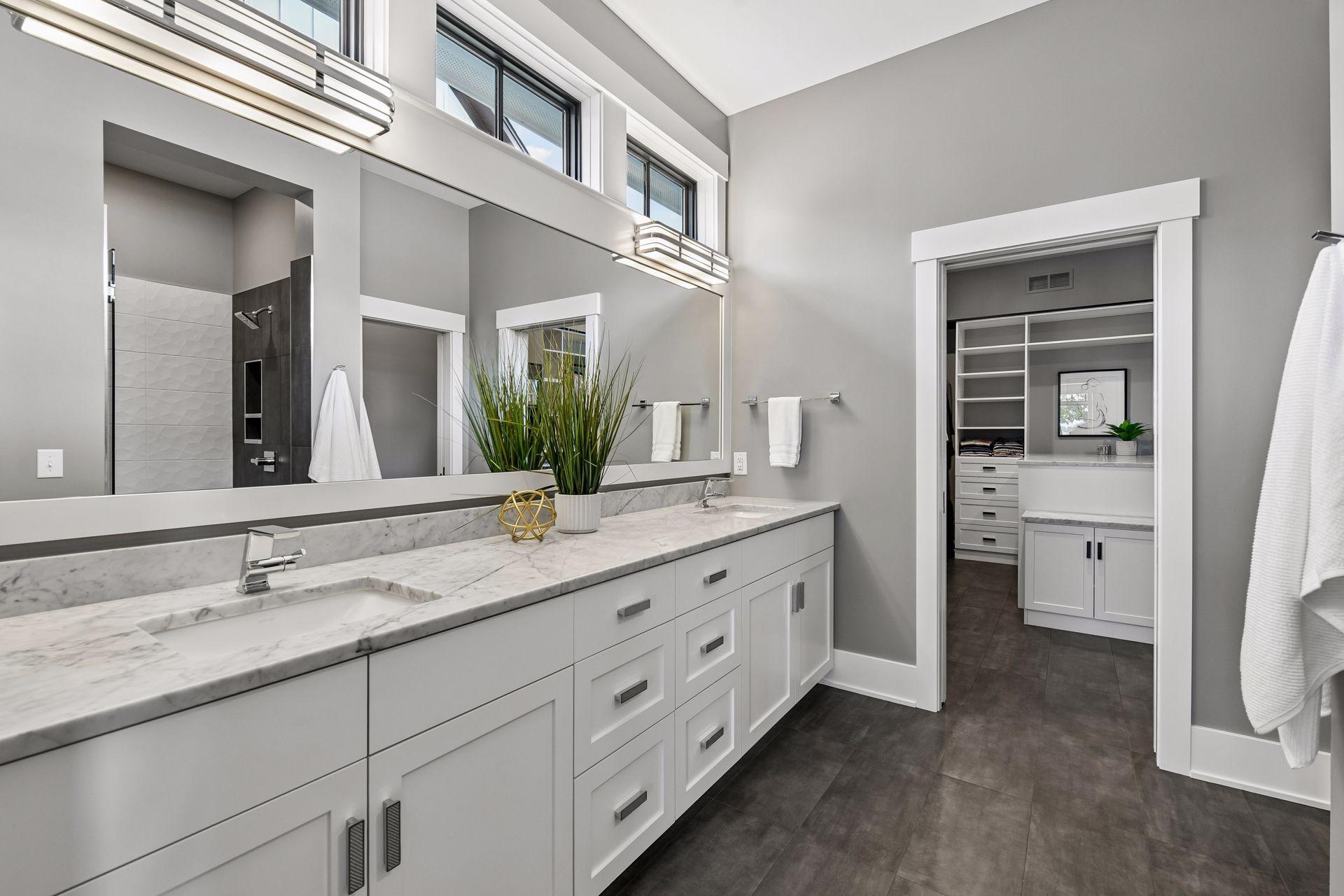 161 Lakeshore Circle