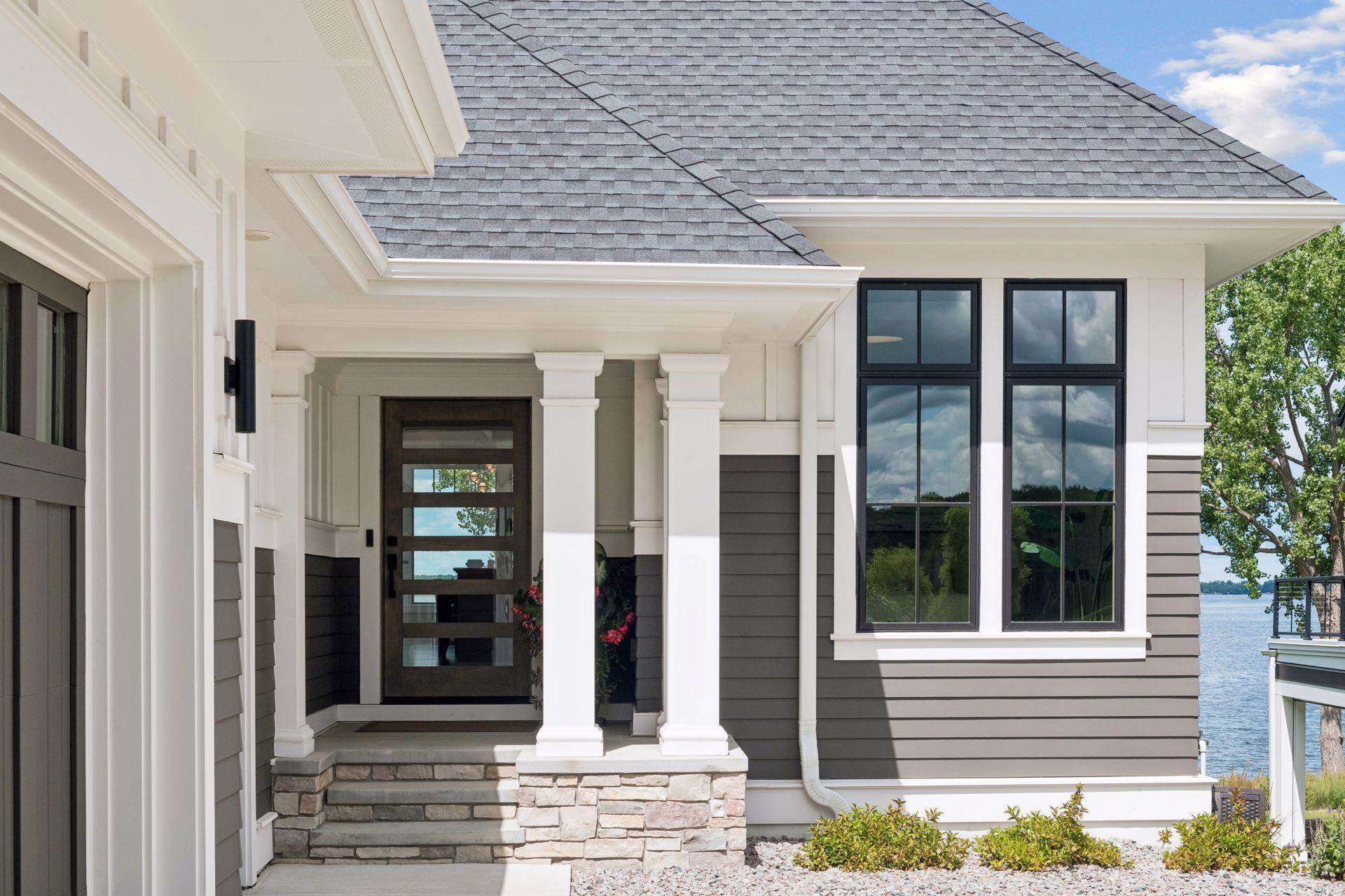 161 Lakeshore Circle