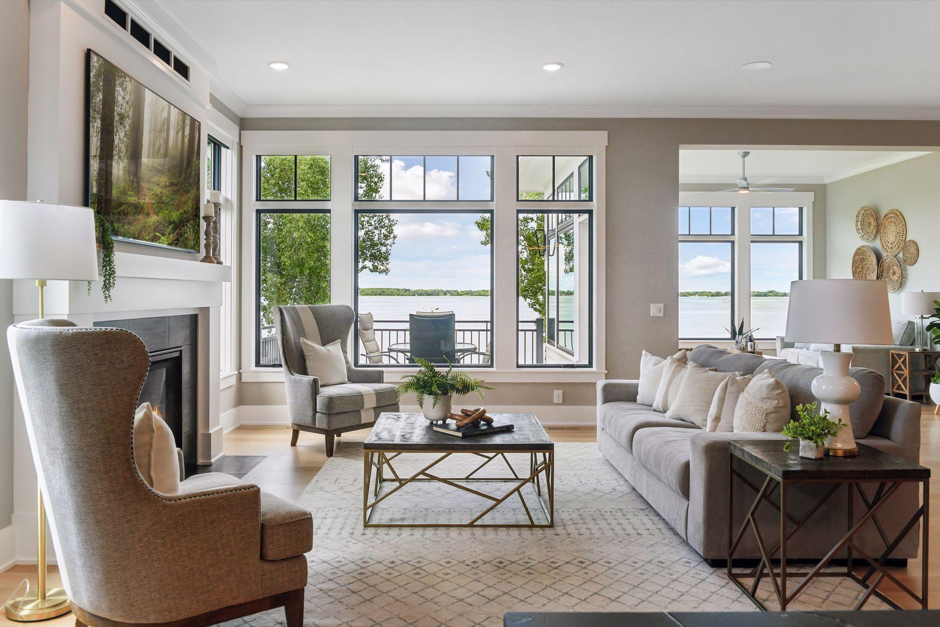 161 Lakeshore Circle