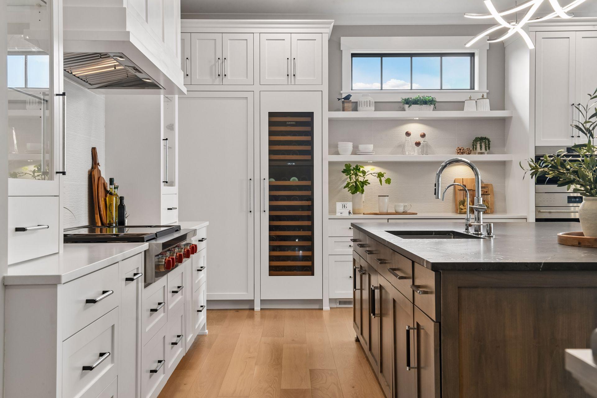 161 Lakeshore Circle