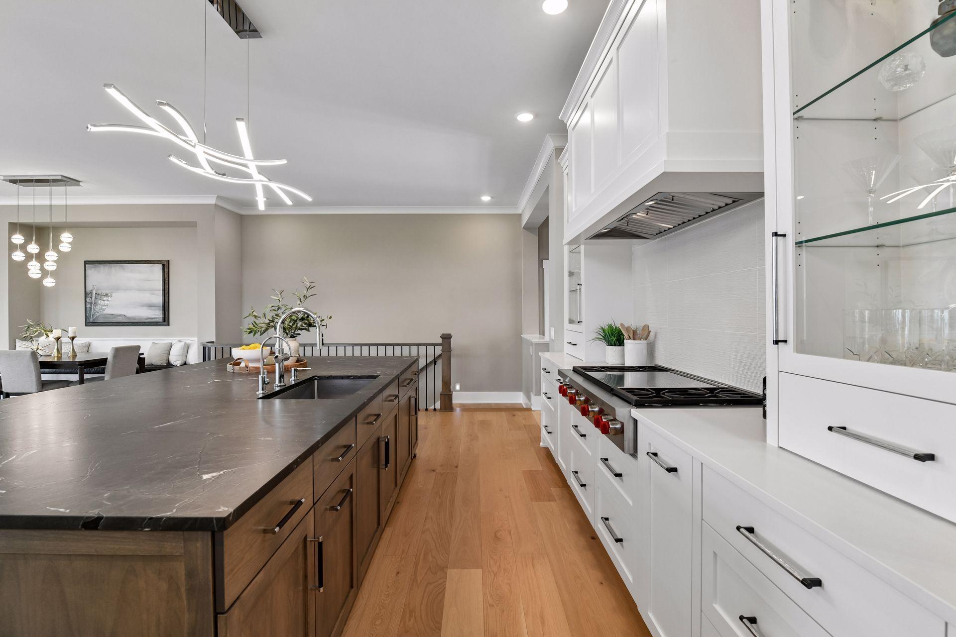 161 Lakeshore Circle