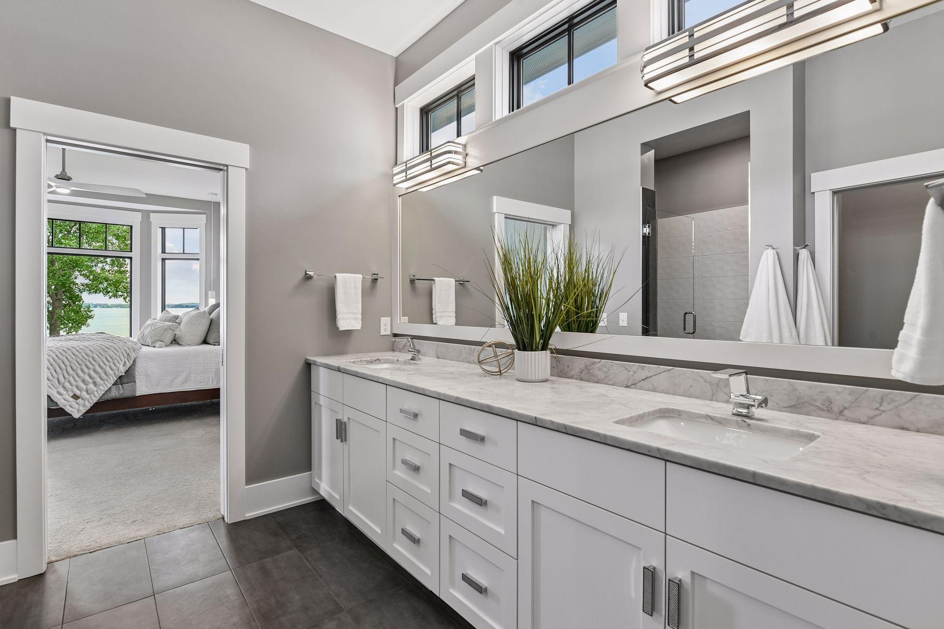 161 Lakeshore Circle