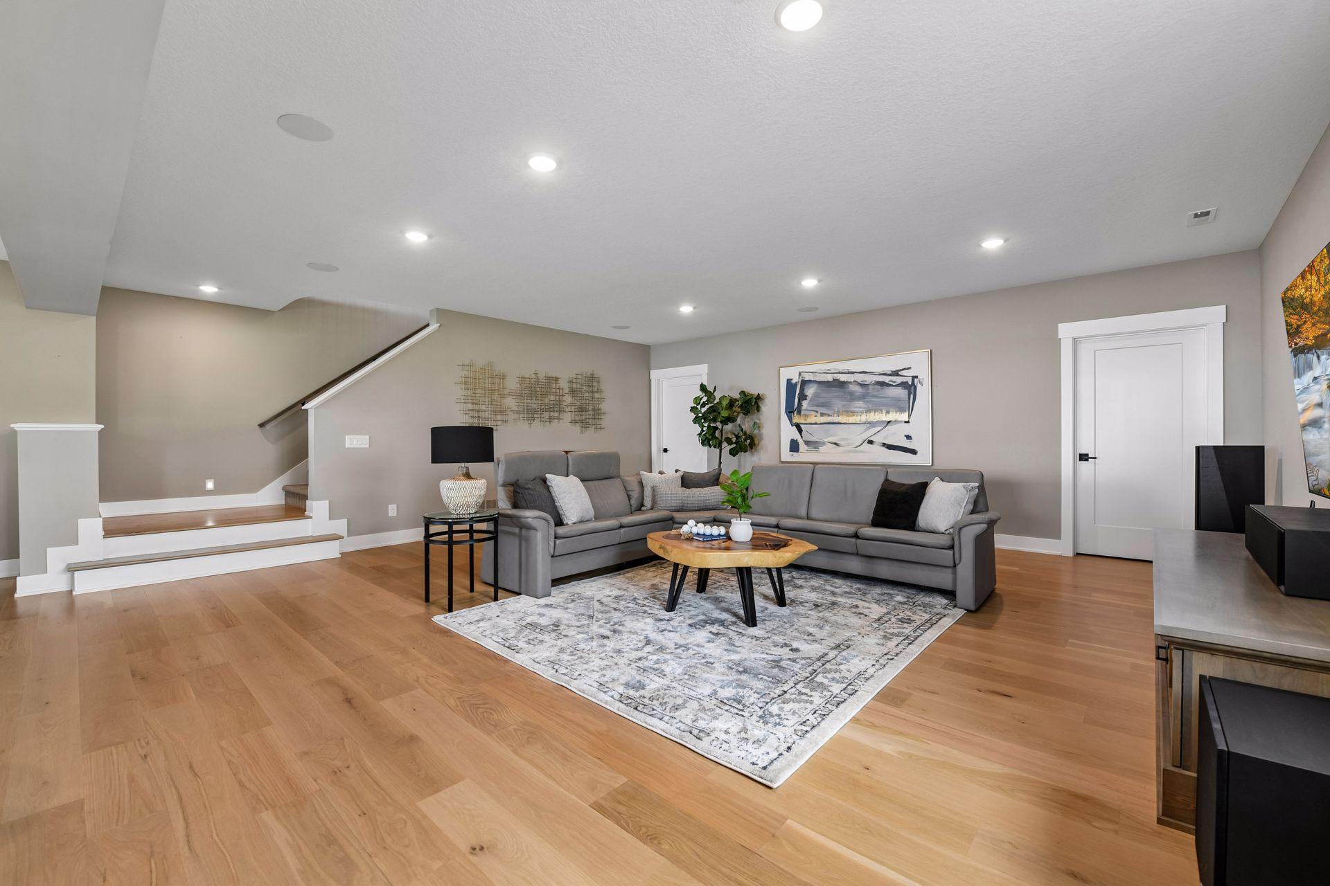 161 Lakeshore Circle