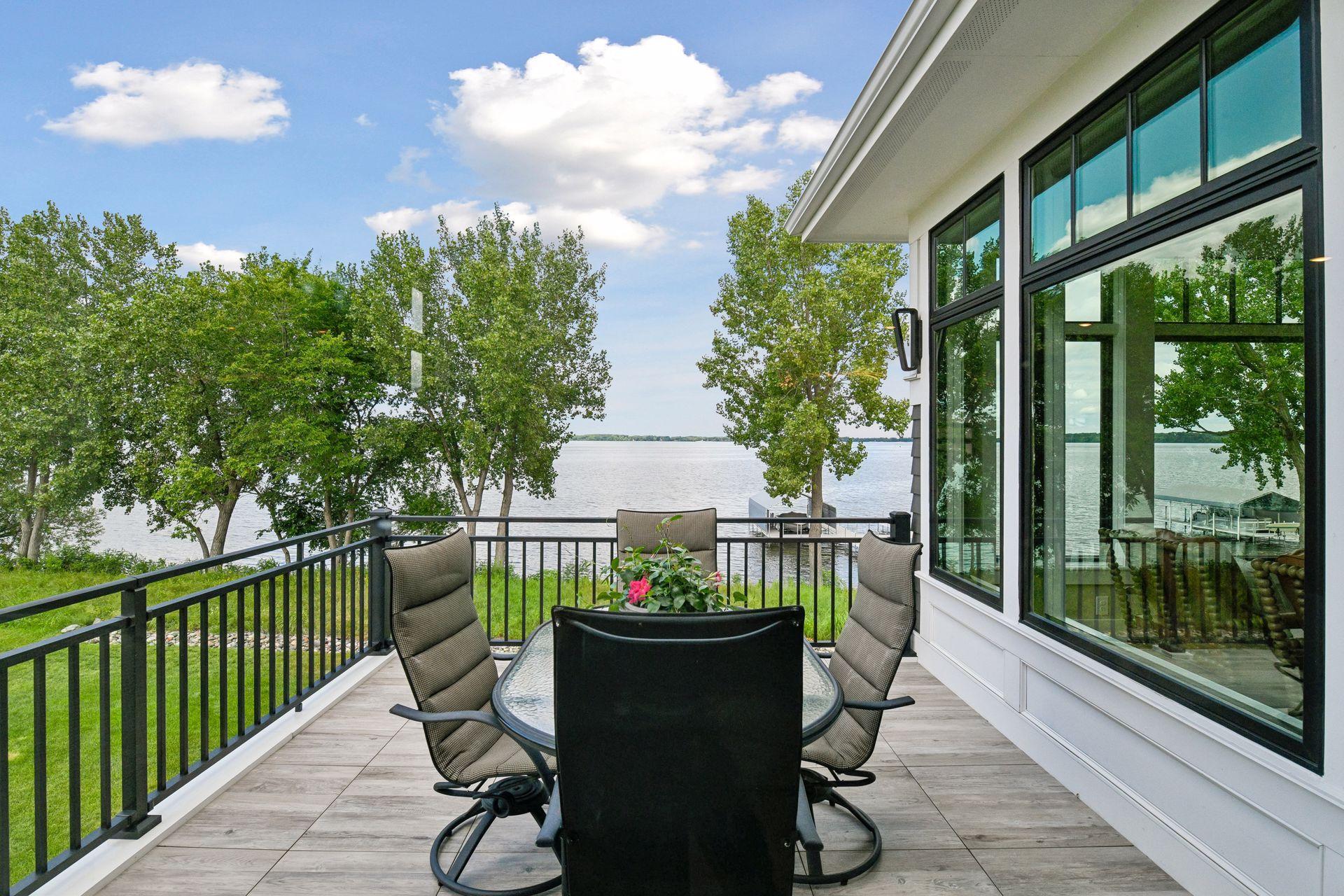 161 Lakeshore Circle