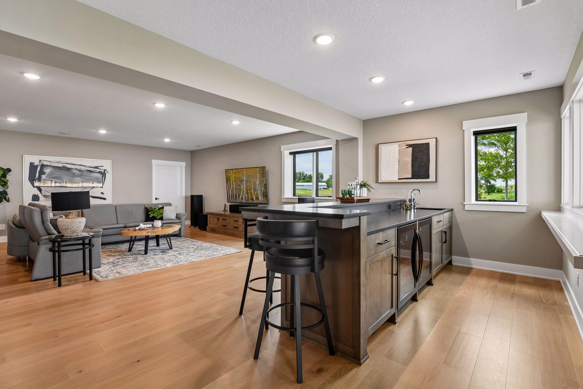 161 Lakeshore Circle