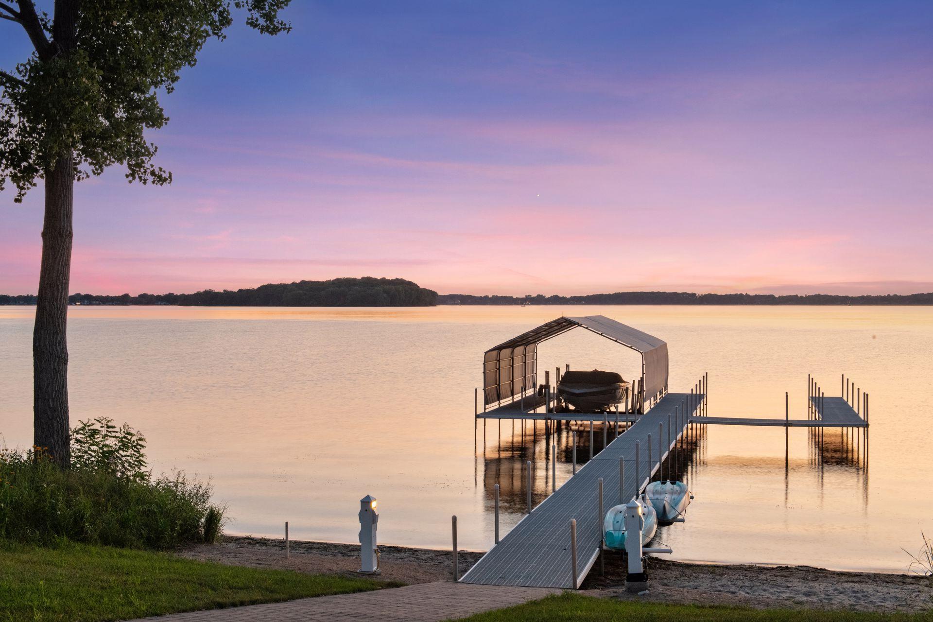 161 Lakeshore Circle