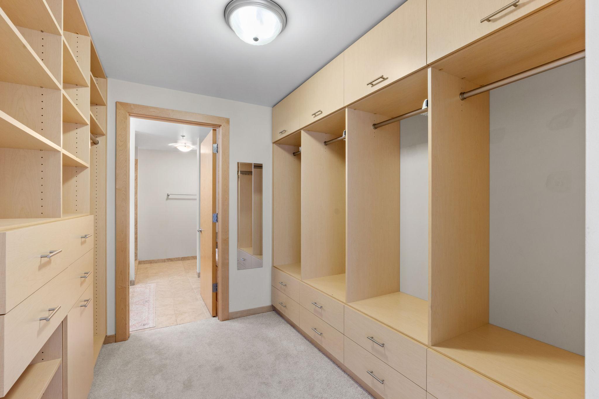 215 10th Avenue S Unit: 533