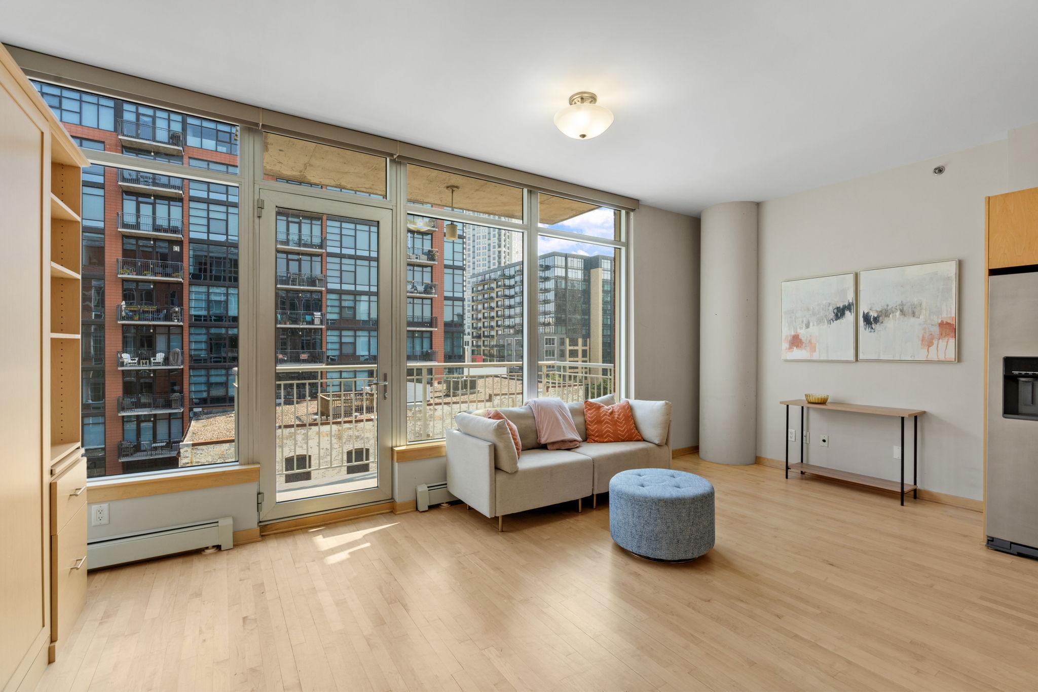215 10th Avenue S Unit: 533