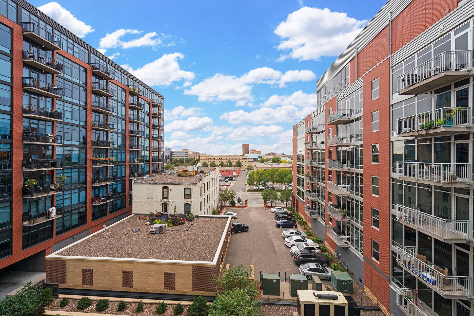 215 10th Avenue S Unit: 533