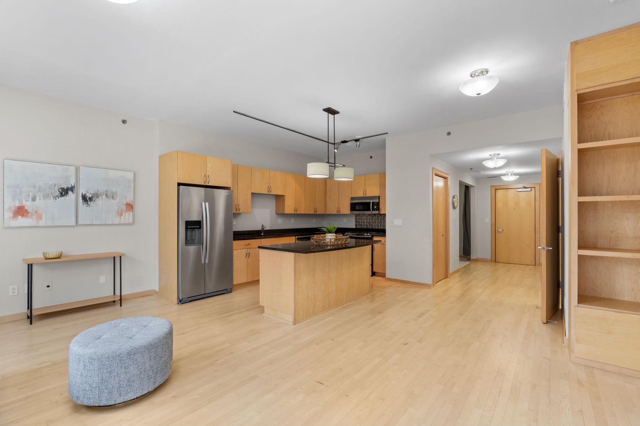 215 10th Avenue S Unit: 533