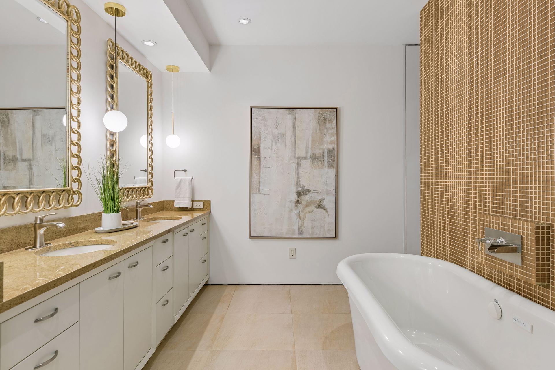 1805 W Lake Street Unit: 202