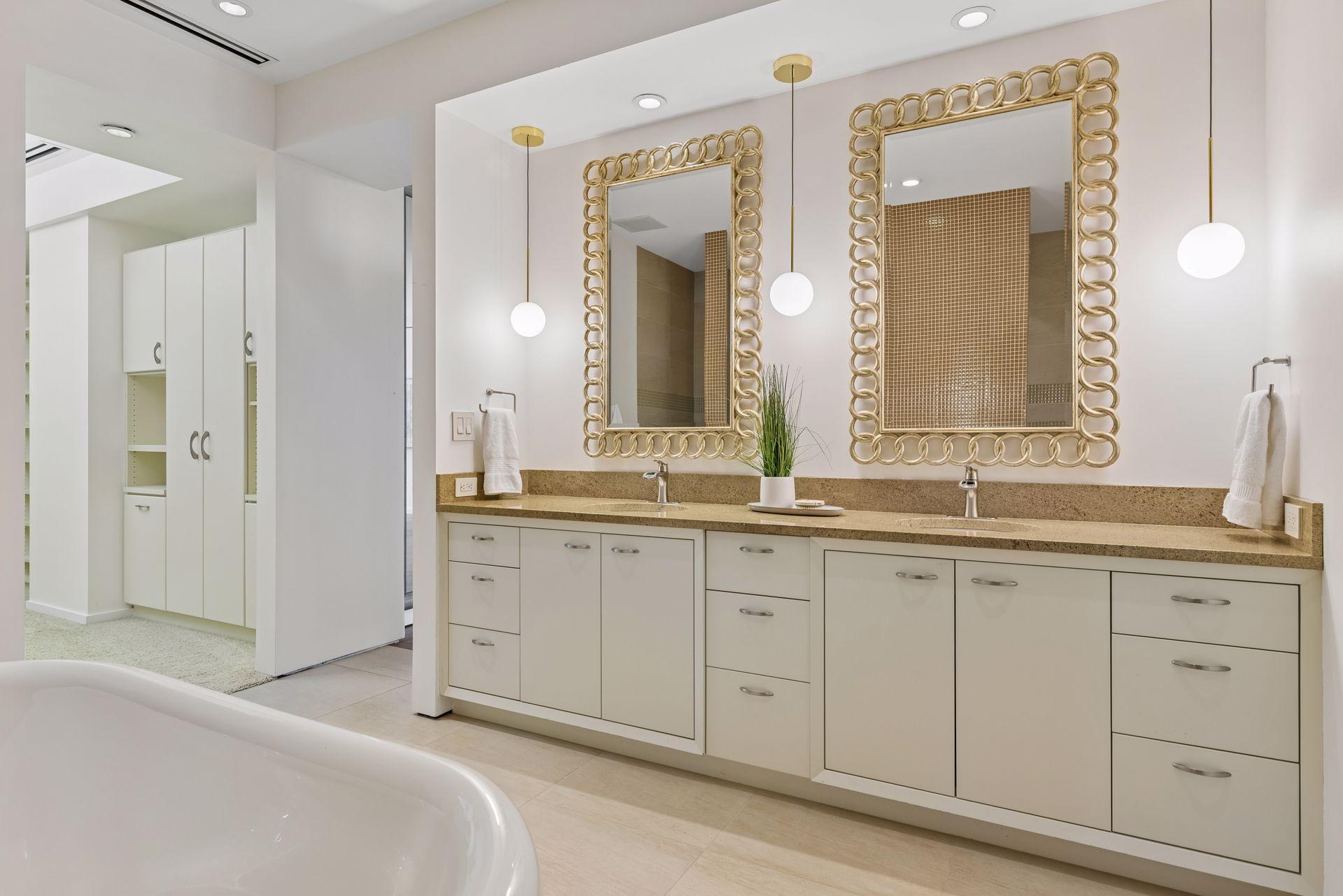 1805 W Lake Street Unit: 202