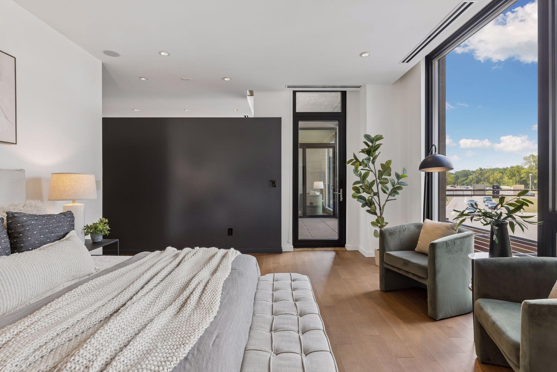 1805 W Lake Street Unit: 202