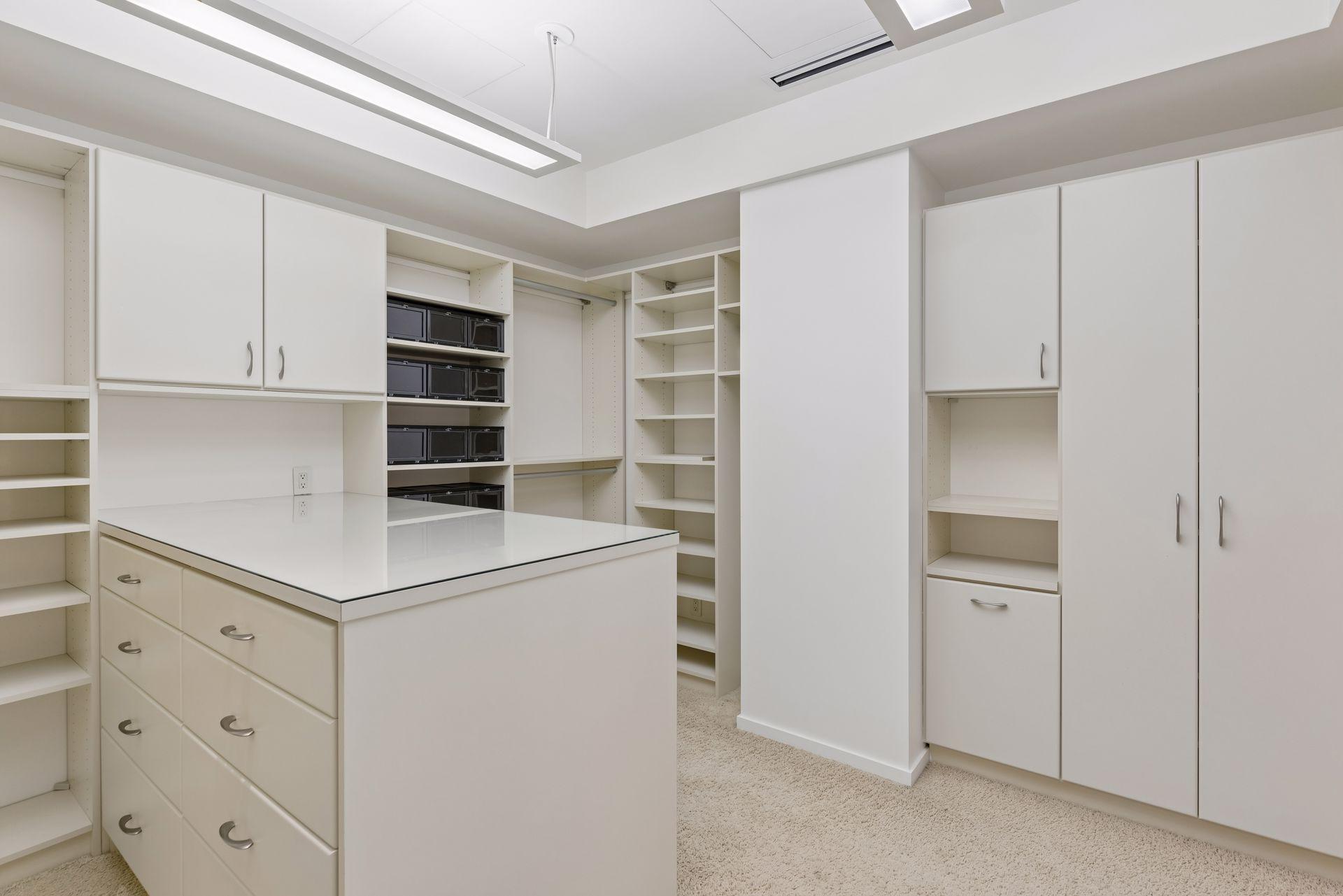 1805 W Lake Street Unit: 202
