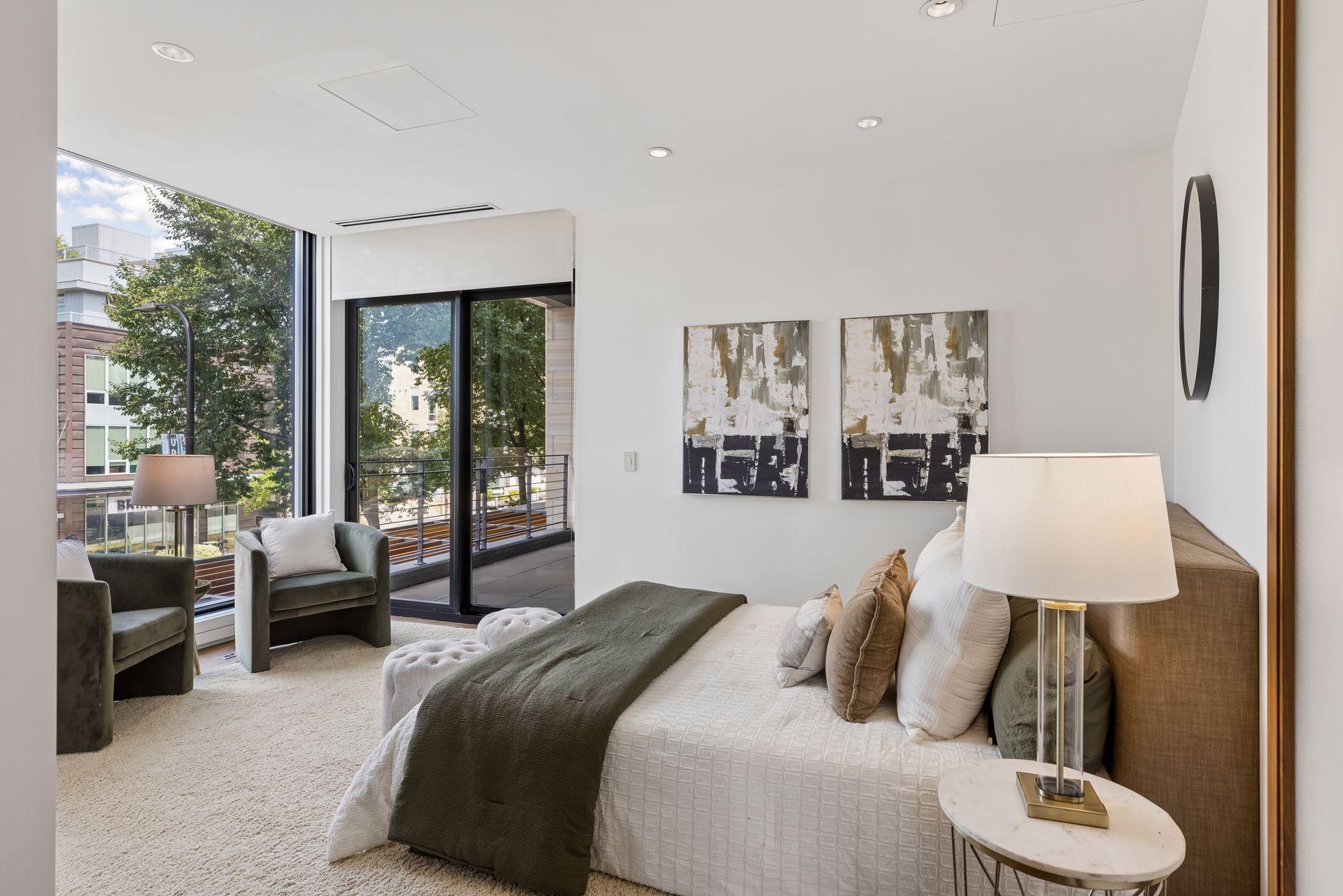 1805 W Lake Street Unit: 202