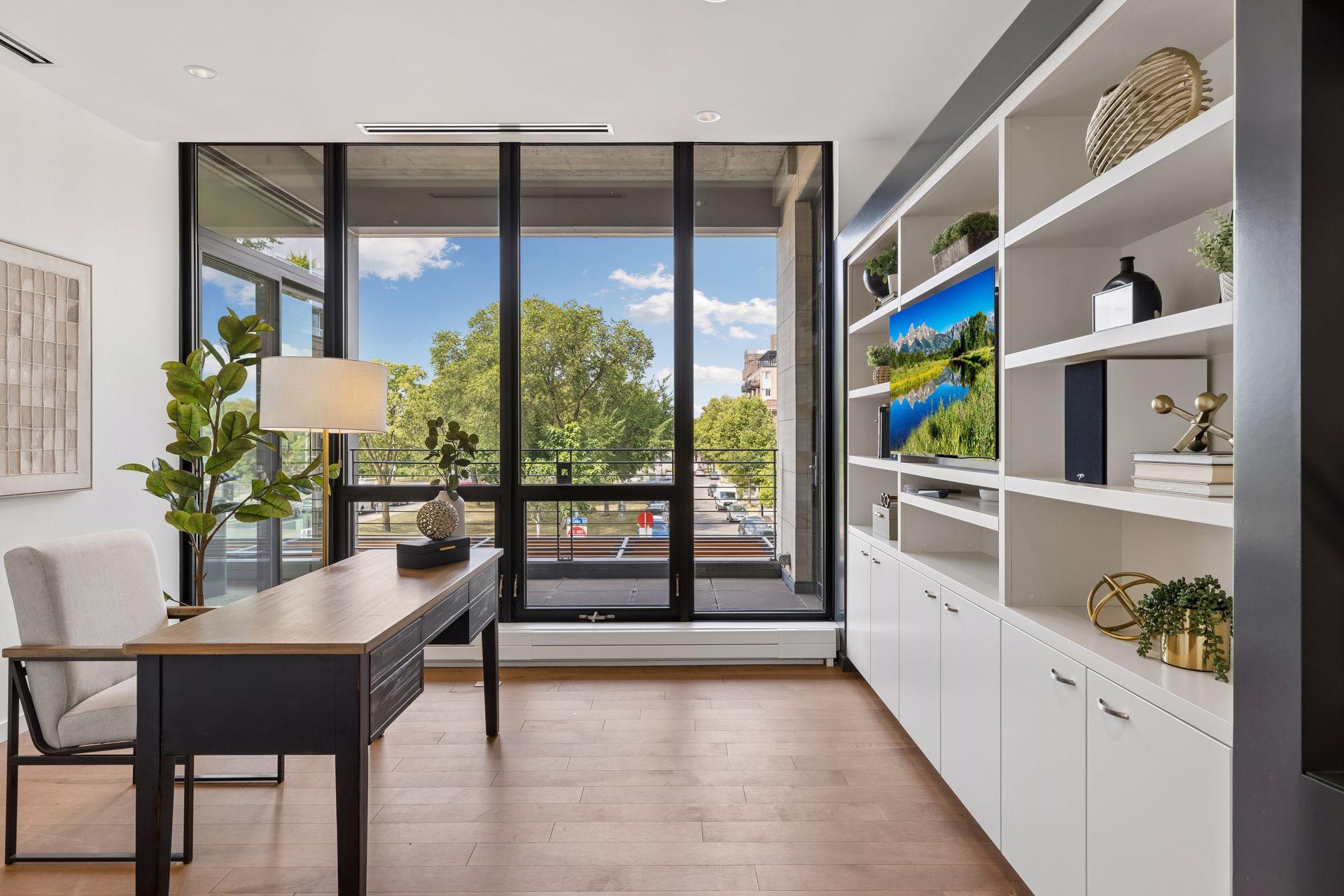 1805 W Lake Street Unit: 202