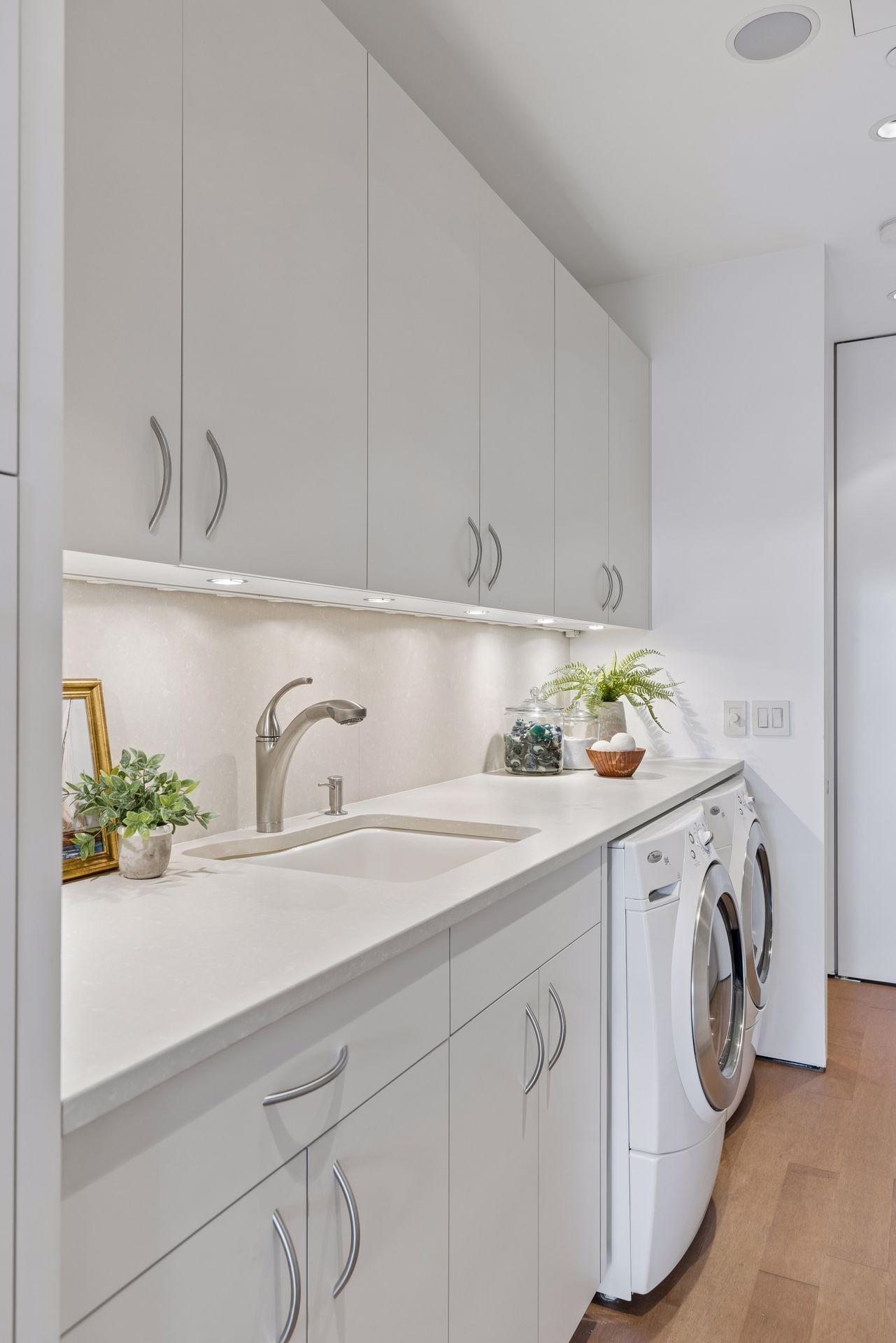 1805 W Lake Street Unit: 202