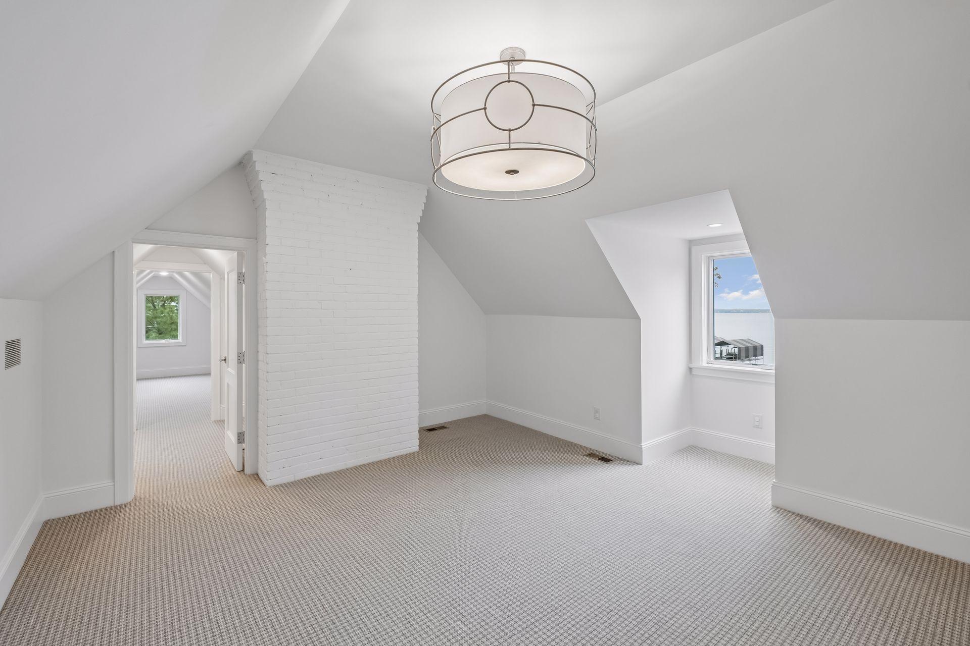1397 Orono Lane