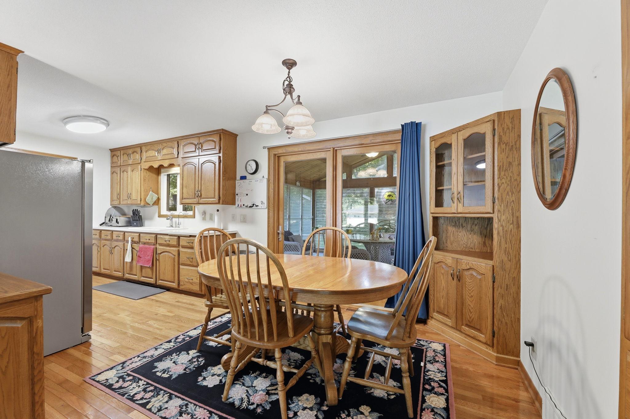 250 Glenbrook Road N