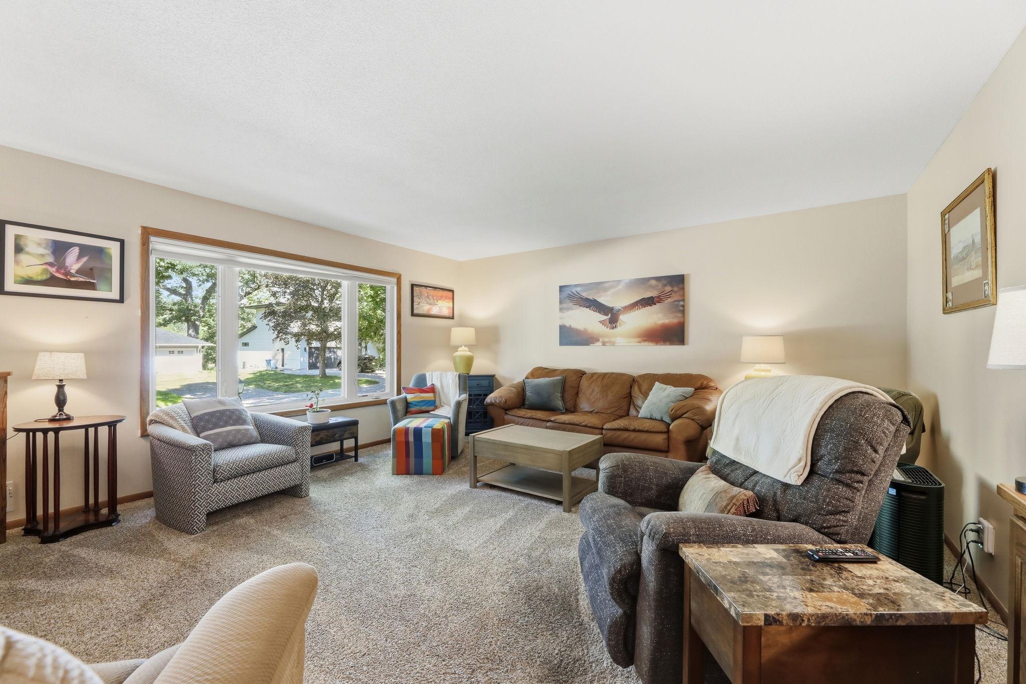 250 Glenbrook Road N