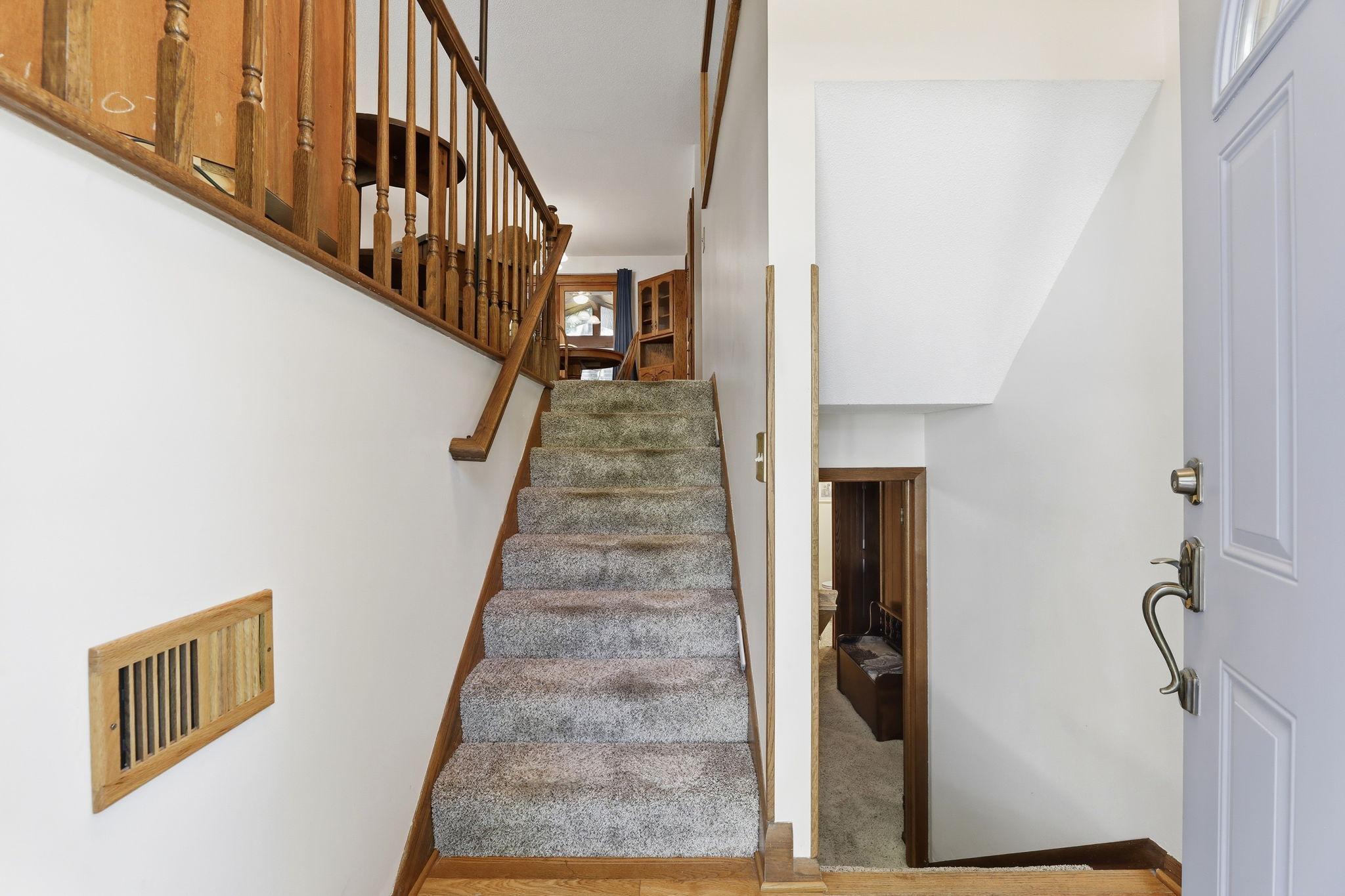 250 Glenbrook Road N