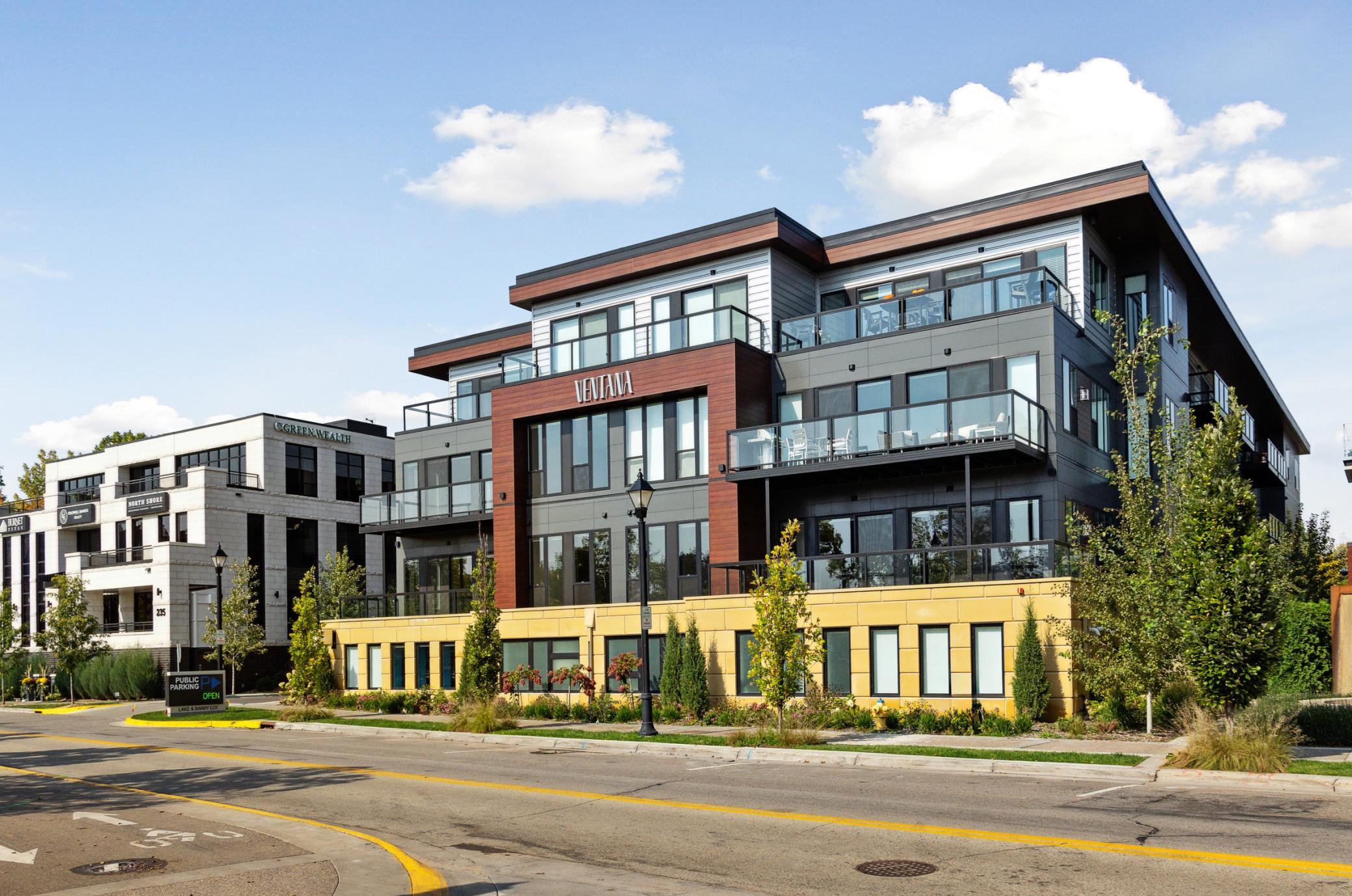 253 Lake Street E Unit: 405