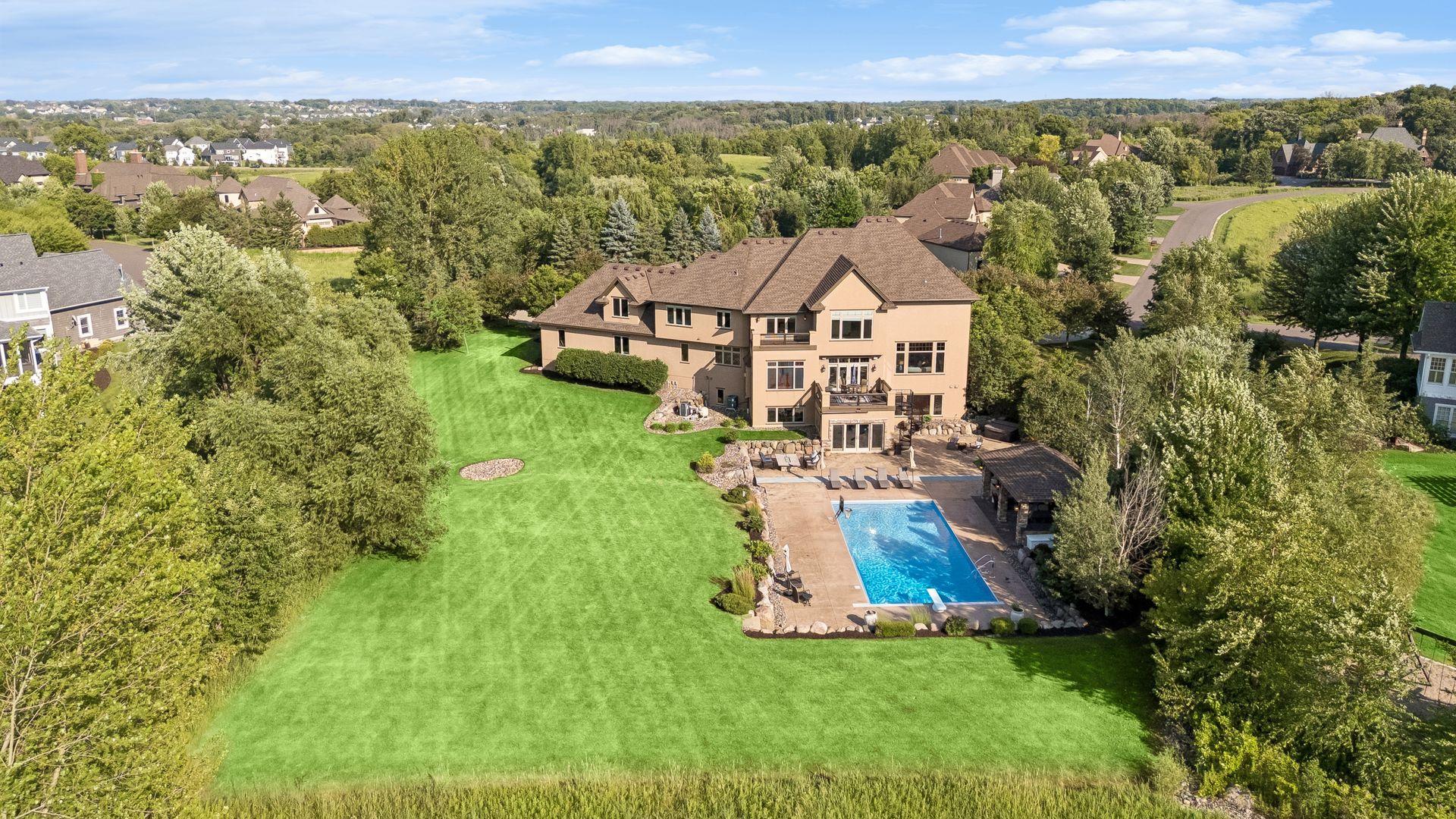 225 Calamus Circle