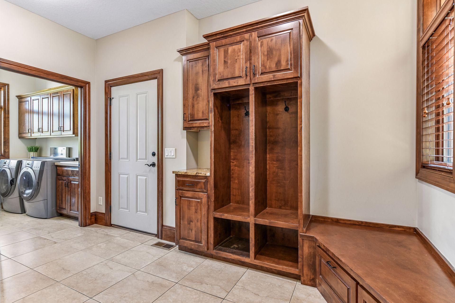 225 Calamus Circle