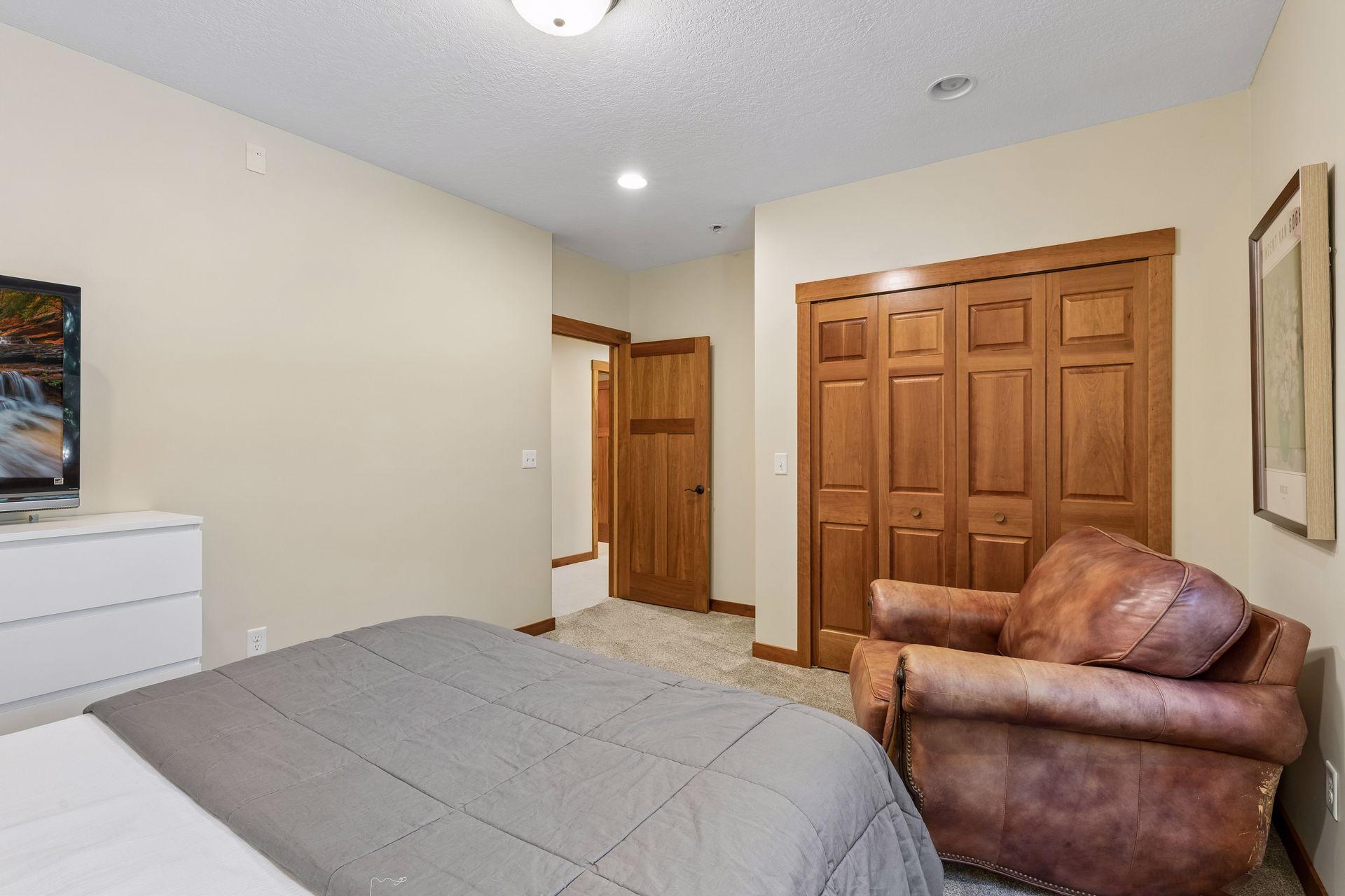 4901 Birchwood Lane
