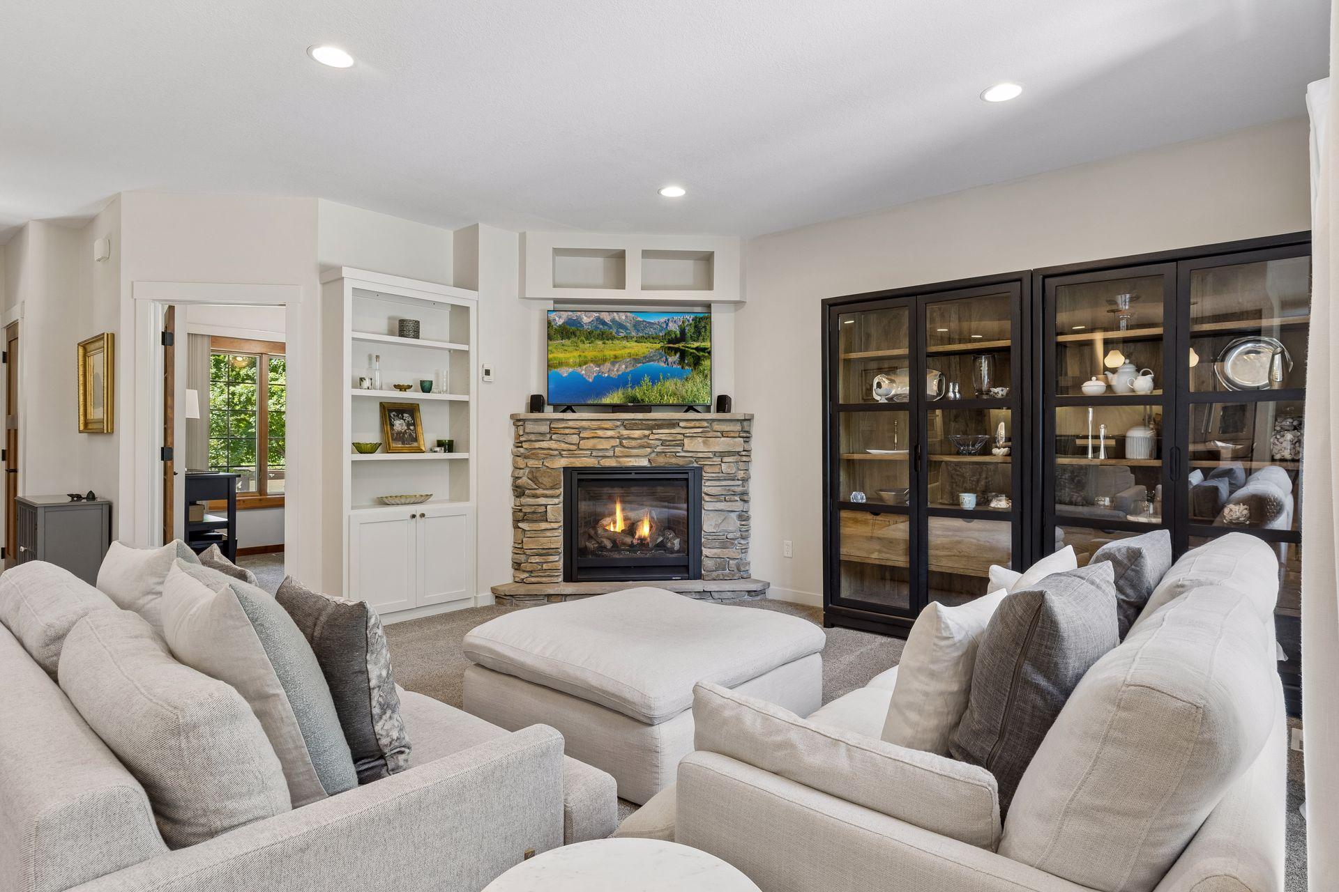 4901 Birchwood Lane