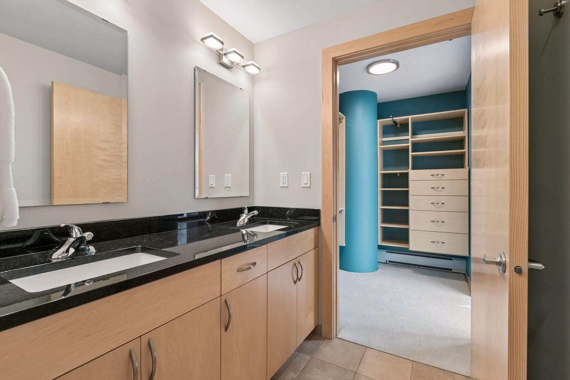 215 10th Avenue S Unit: 637