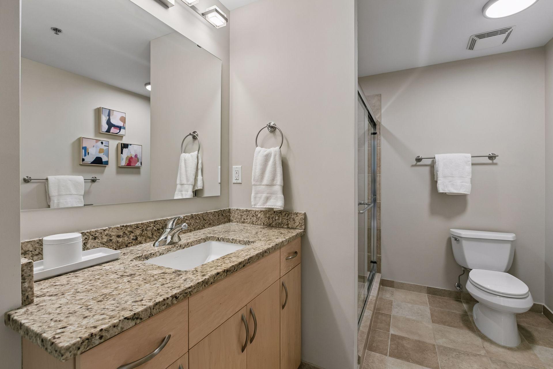 215 10th Avenue S Unit: 637