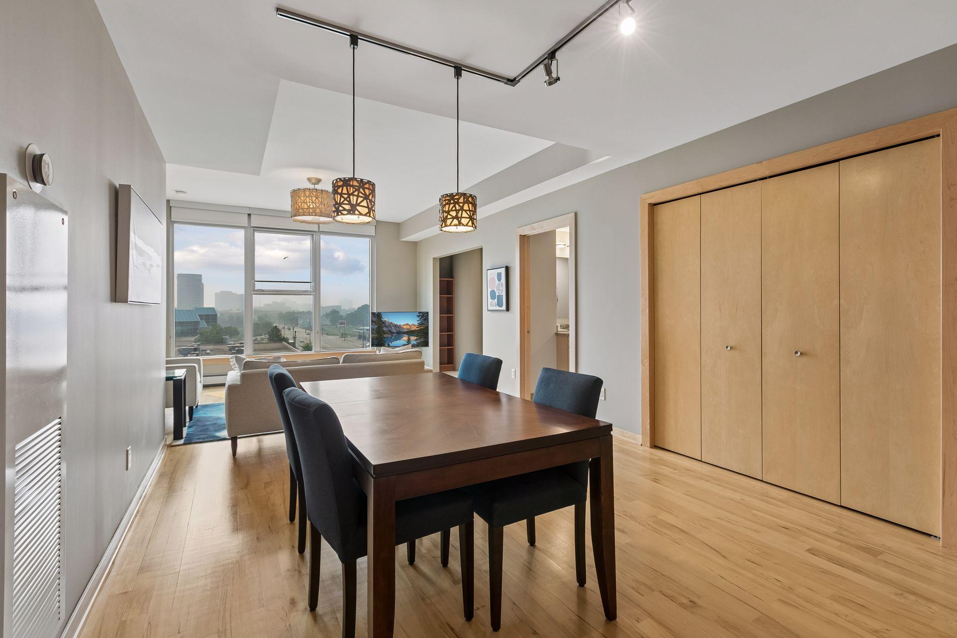 215 10th Avenue S Unit: 637