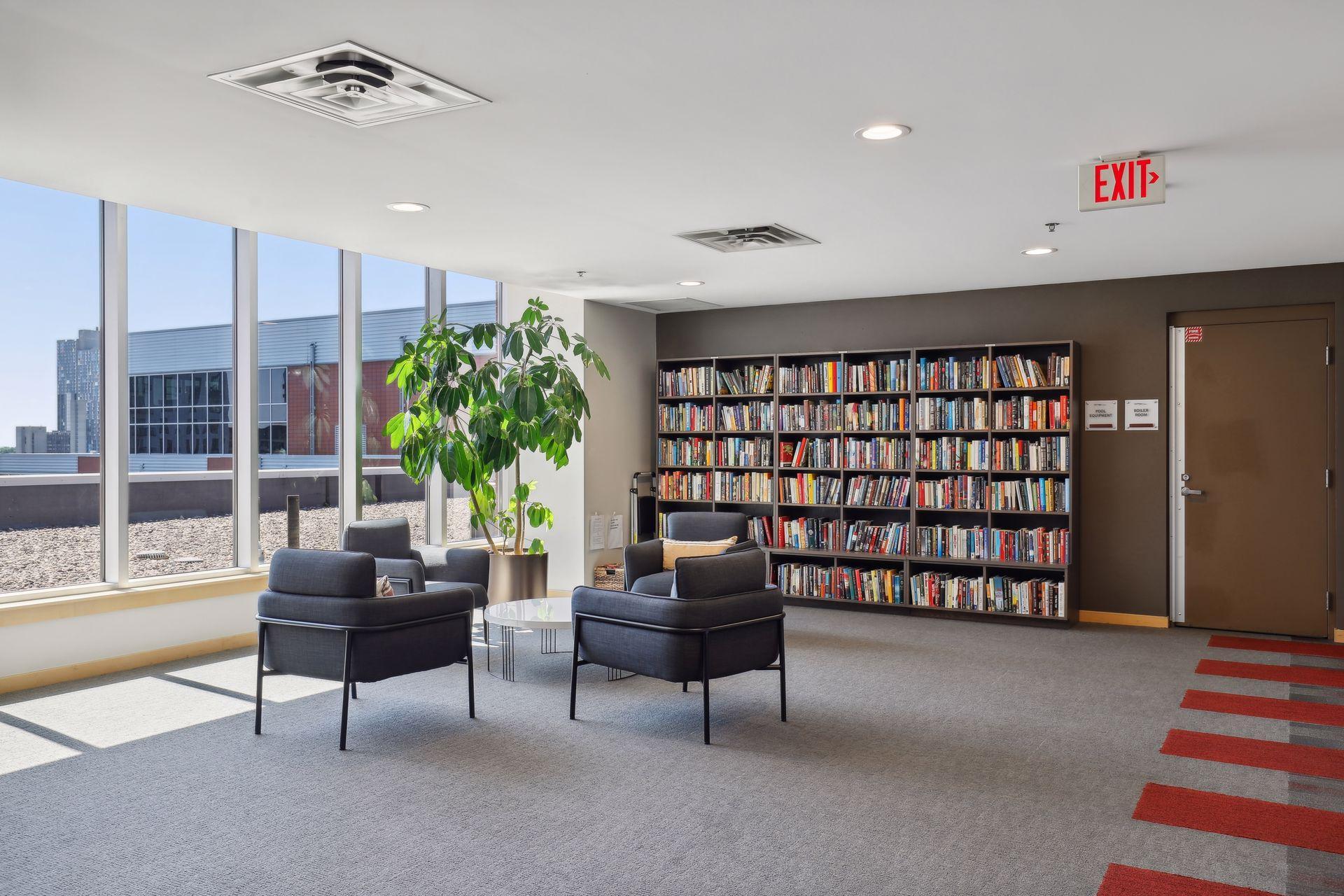 215 10th Avenue S Unit: 637